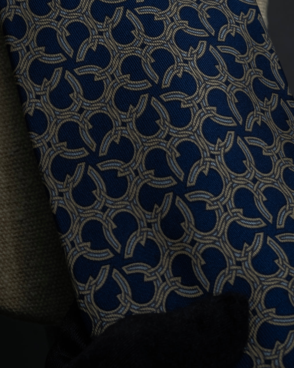 "HERMES" Saddlery anchor chain motif silk neck tie