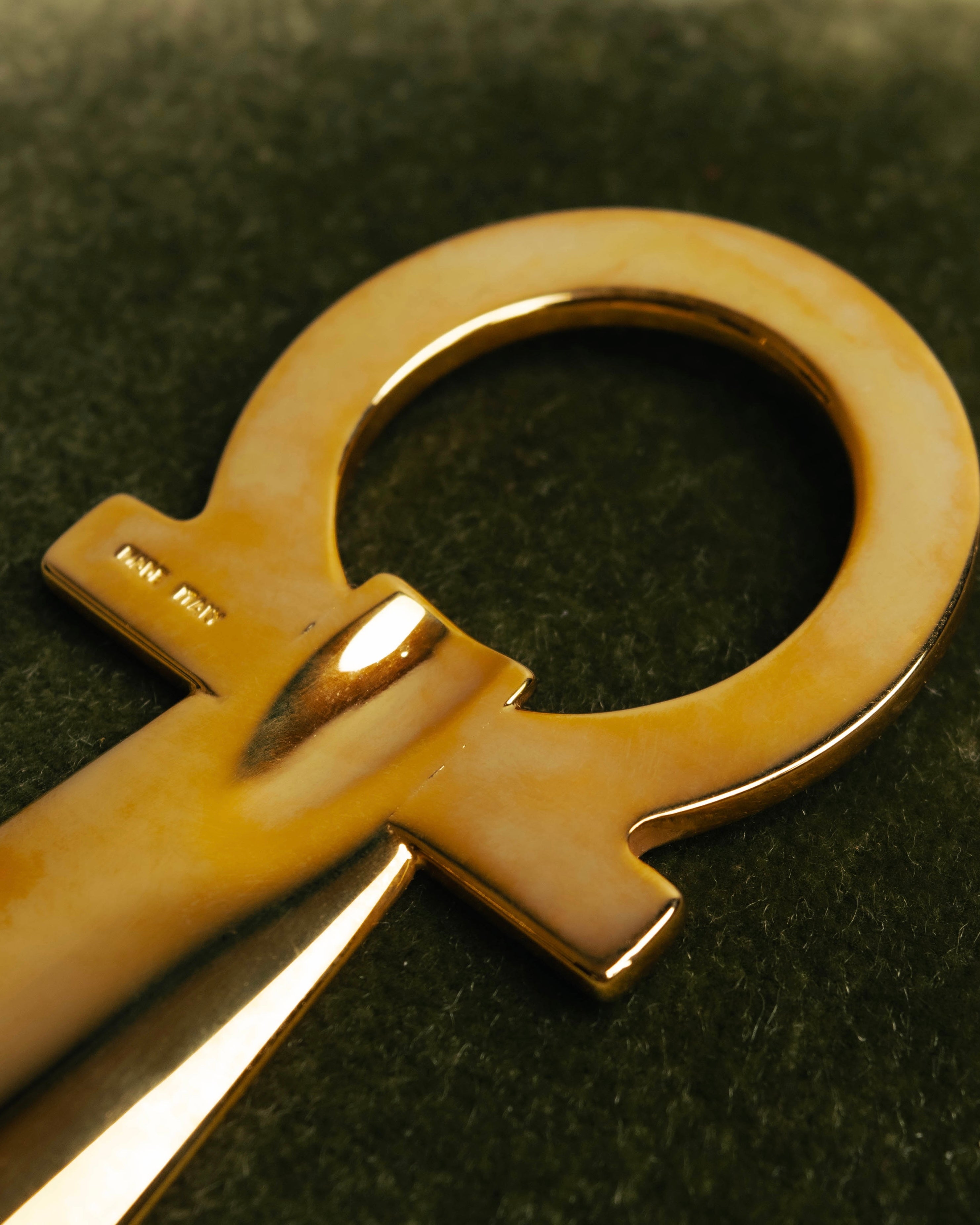 "Salvatore Ferragamo" 80's-00's Gold tone gancini metal shoehorn