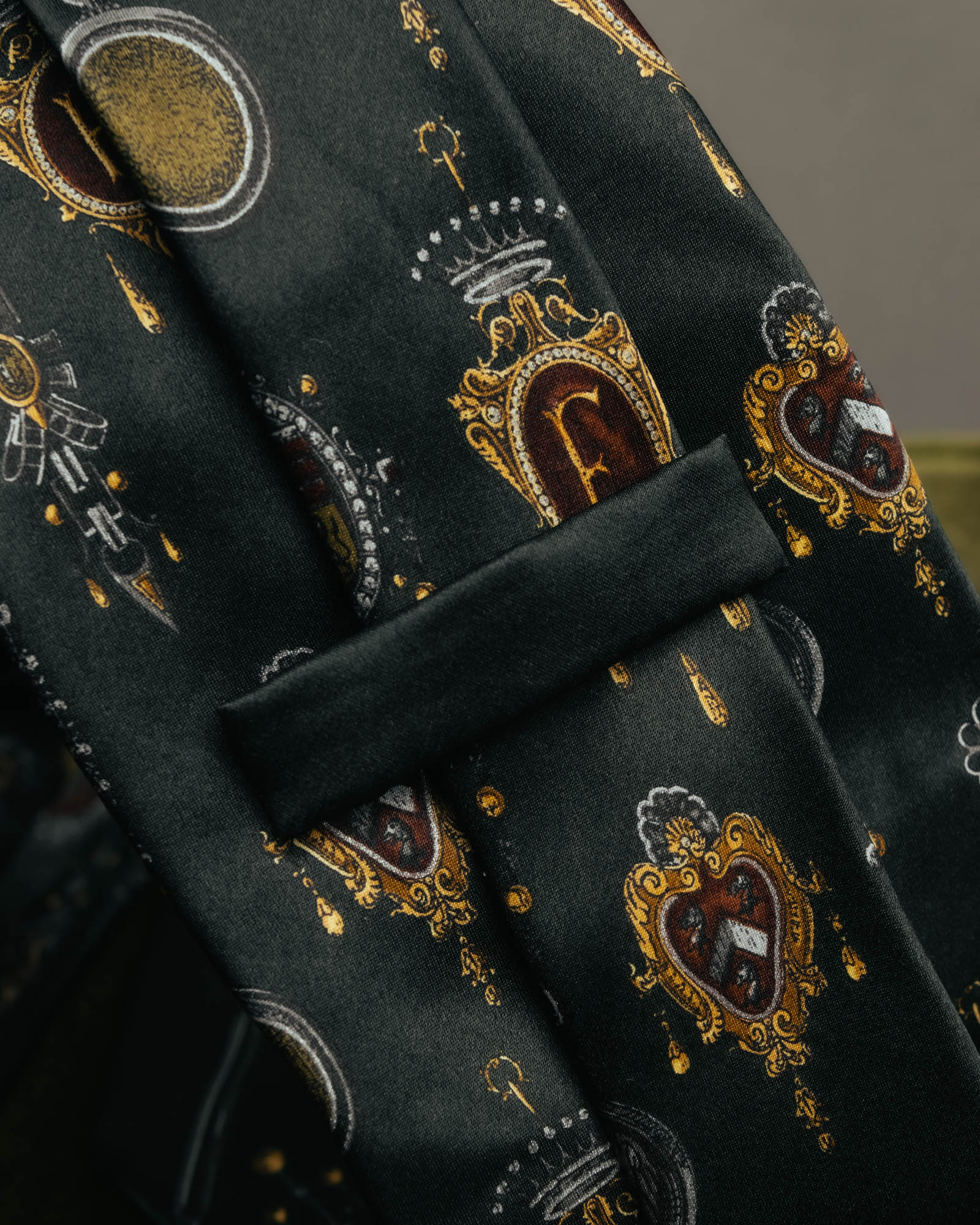 "Gianfranco Ferré" 90's Baroque print silk necktie