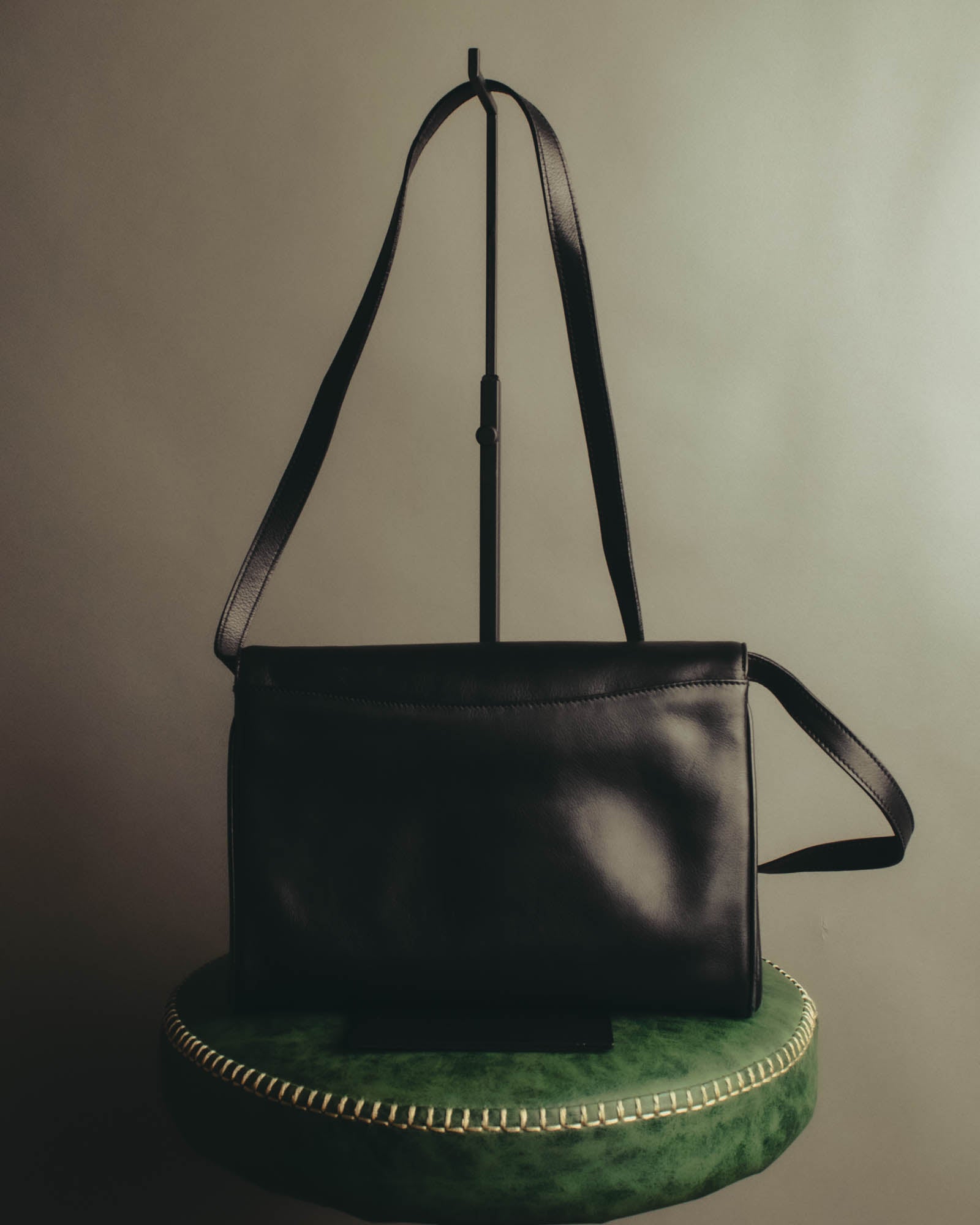 "CELINE" 70's-80's Classic black leather shoulder bag