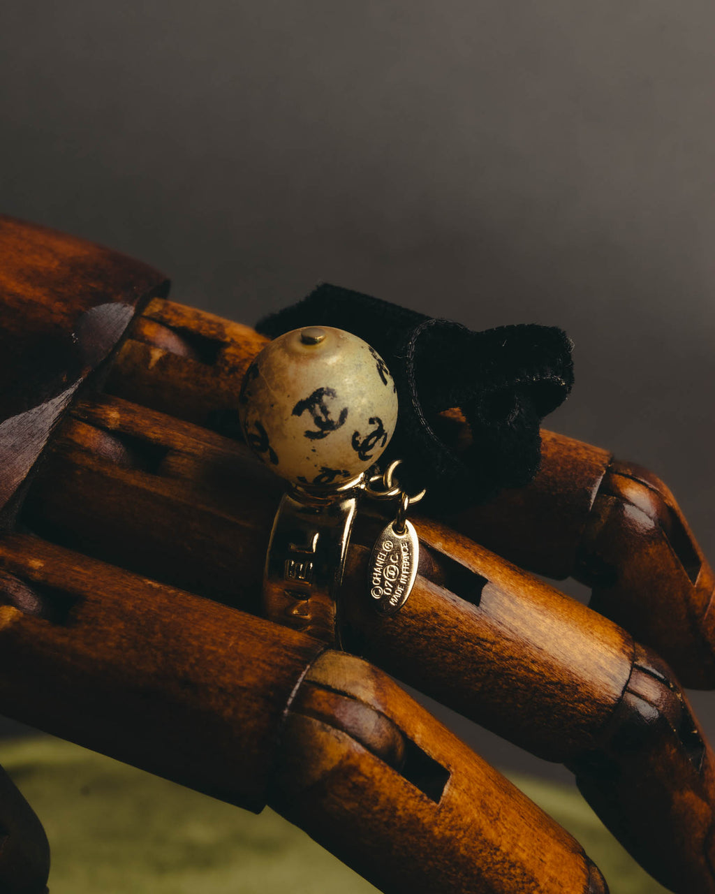 "CHANEL" 00's Playful charm ring