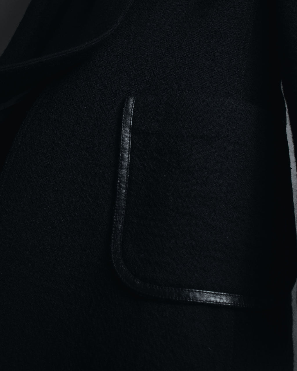 –SPECIALS– "LOEWE" 2017-2018 Minimal a-line calfskin piping coat