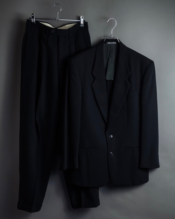 "GIORGIO ARMANI" Classically tailored relaxed set up