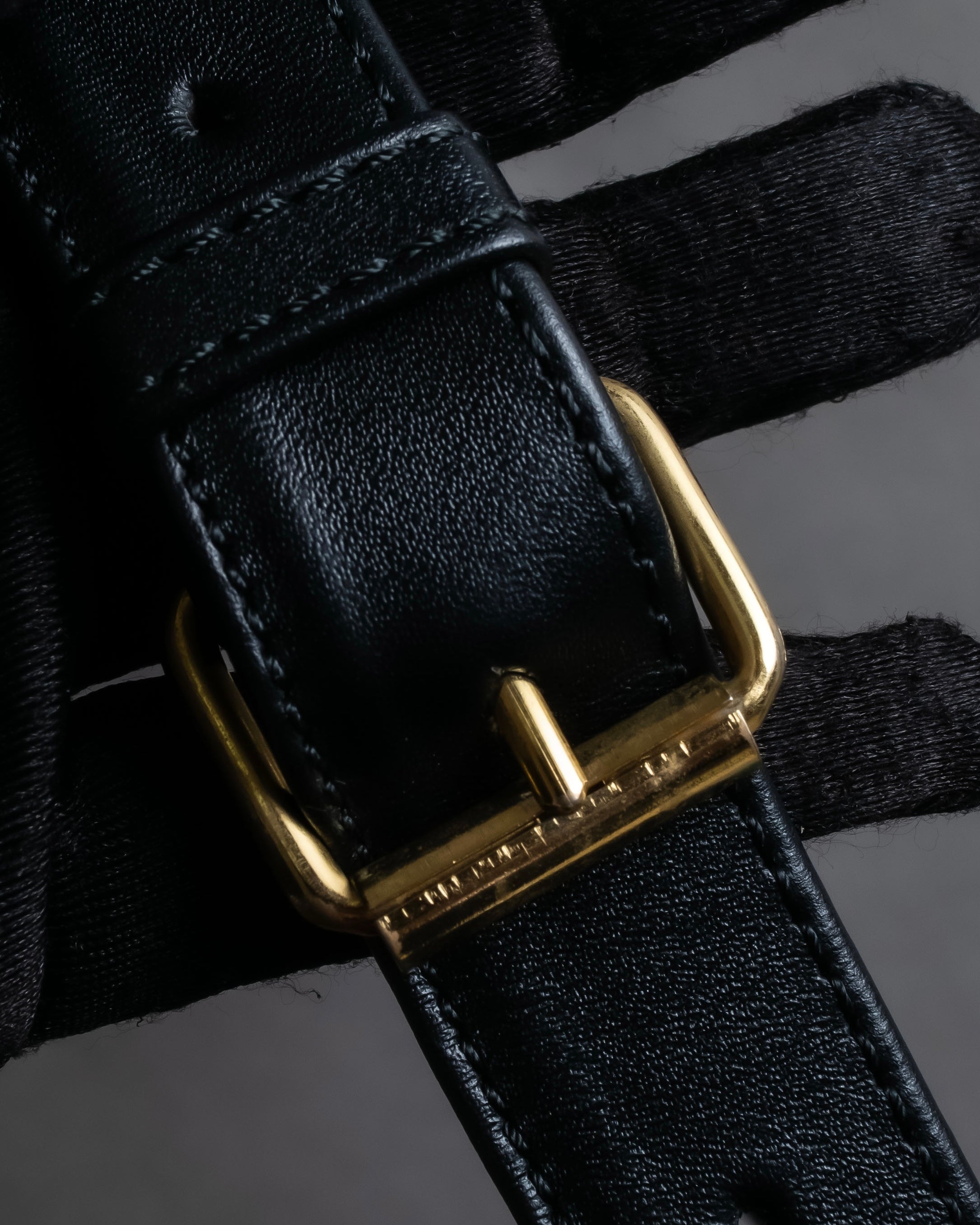 "GIANI MARCO VENTURI" Shape trapezoid leather shoulder bag