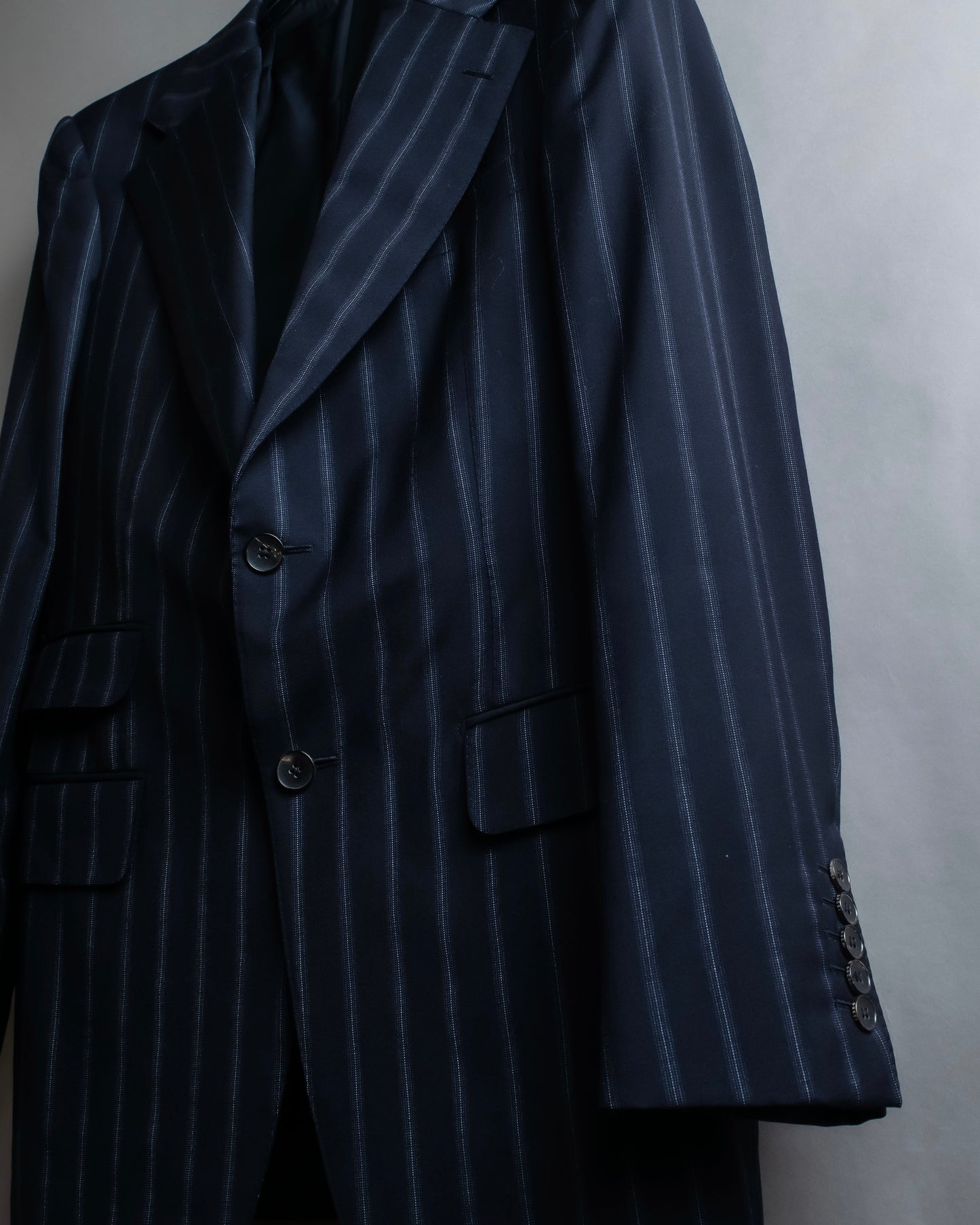 "GUCCI" Notch drop shaped tailored jacket & tapered silhouette slacks stripe set up