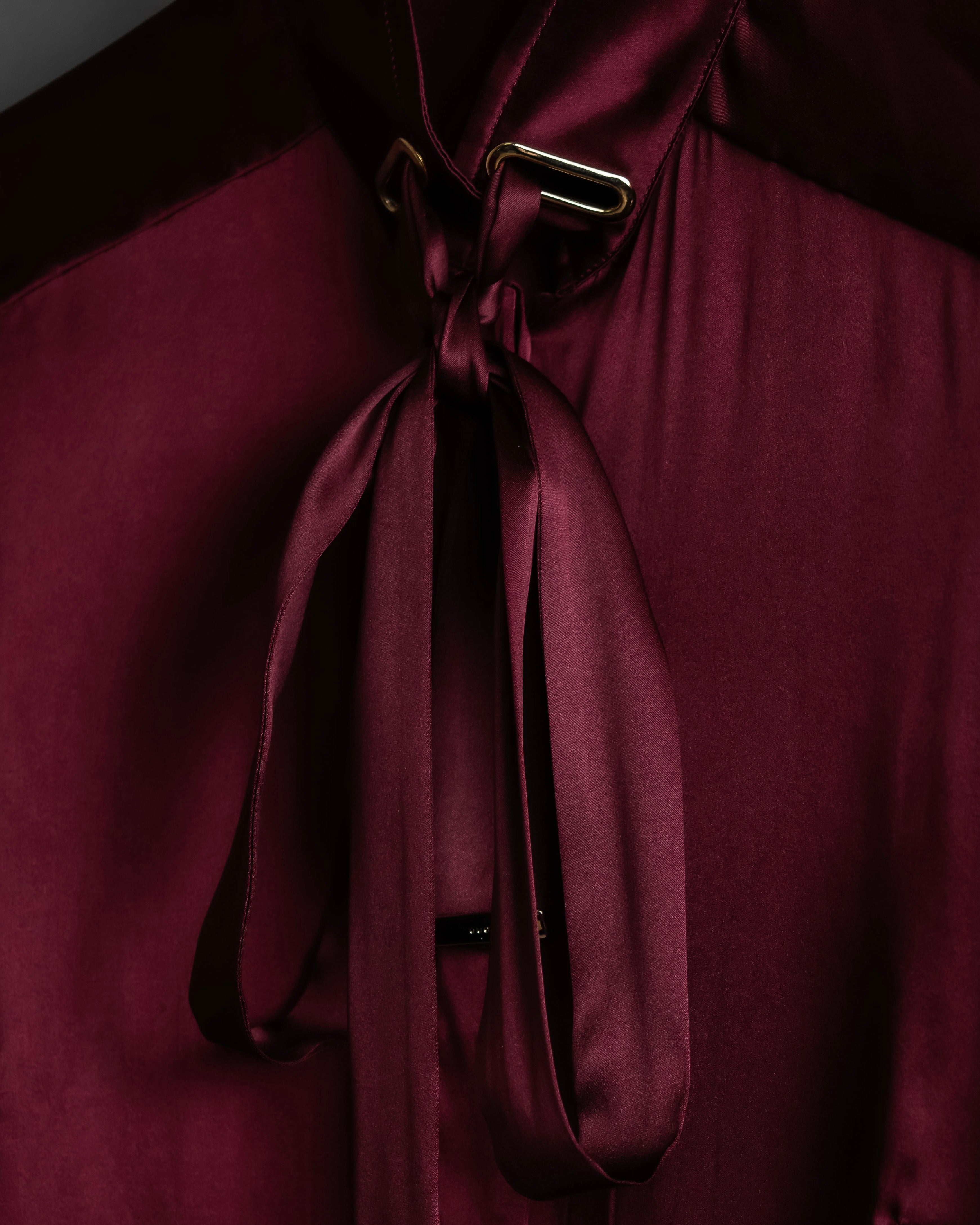"GUCCI" Beautiful burgundy color silk bowtie shirt