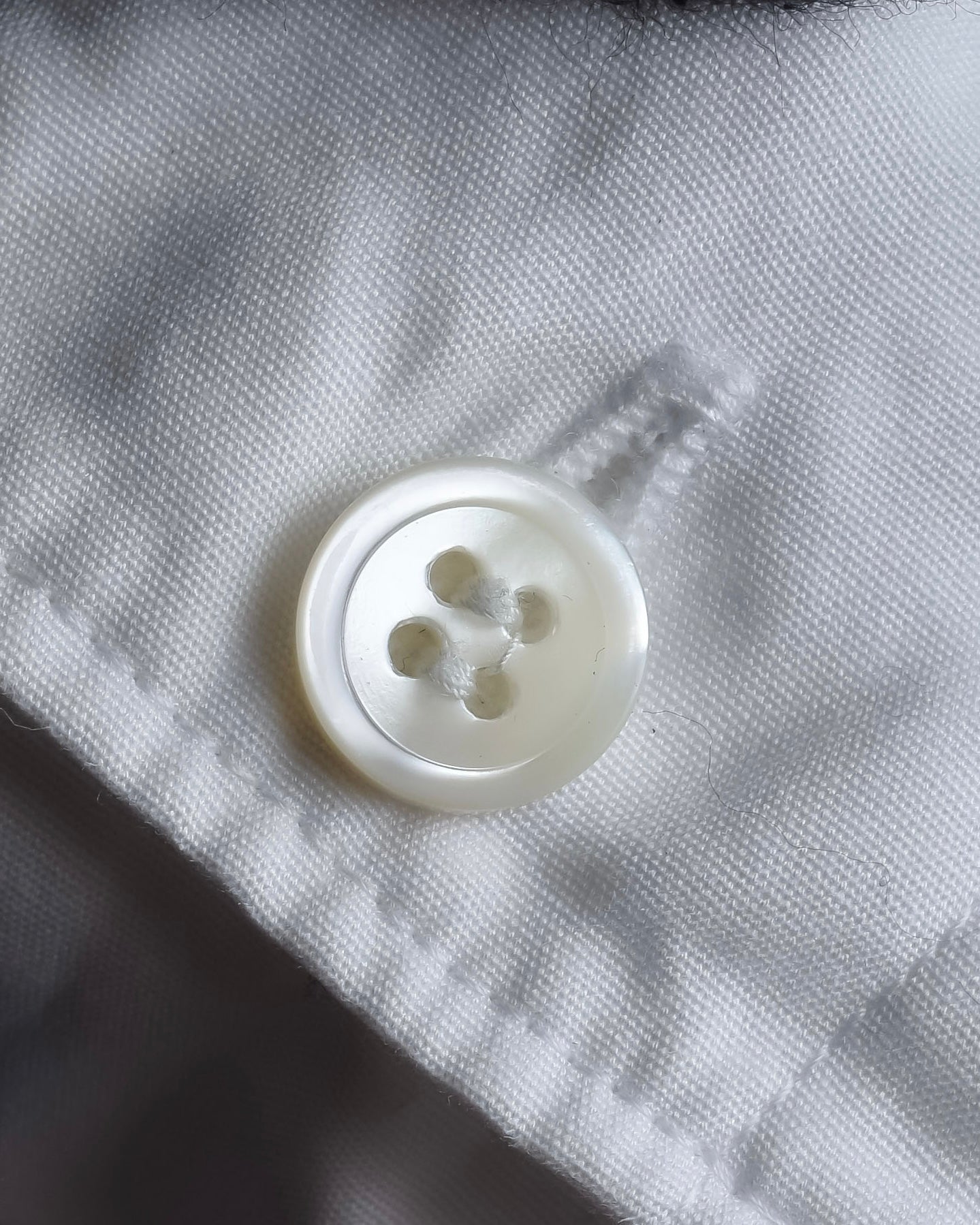 "COMME des GARCONS HOMME PLUS" 15SS Ripped cutting design cotton shirt