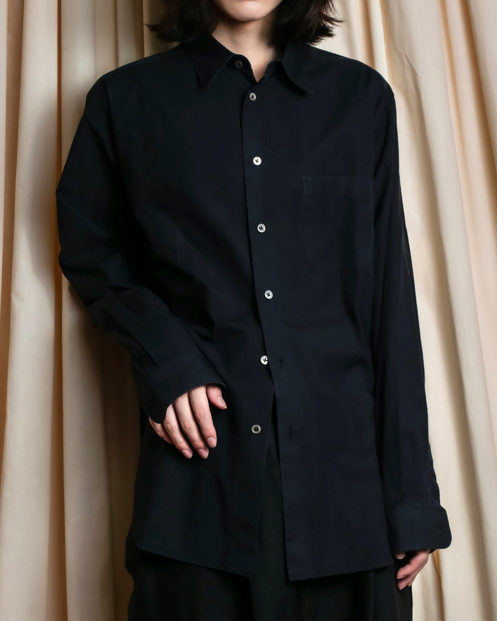 "Yohji Yamamoto COSTUME d’HOMME" Minimal detail cotton poplin black shirt