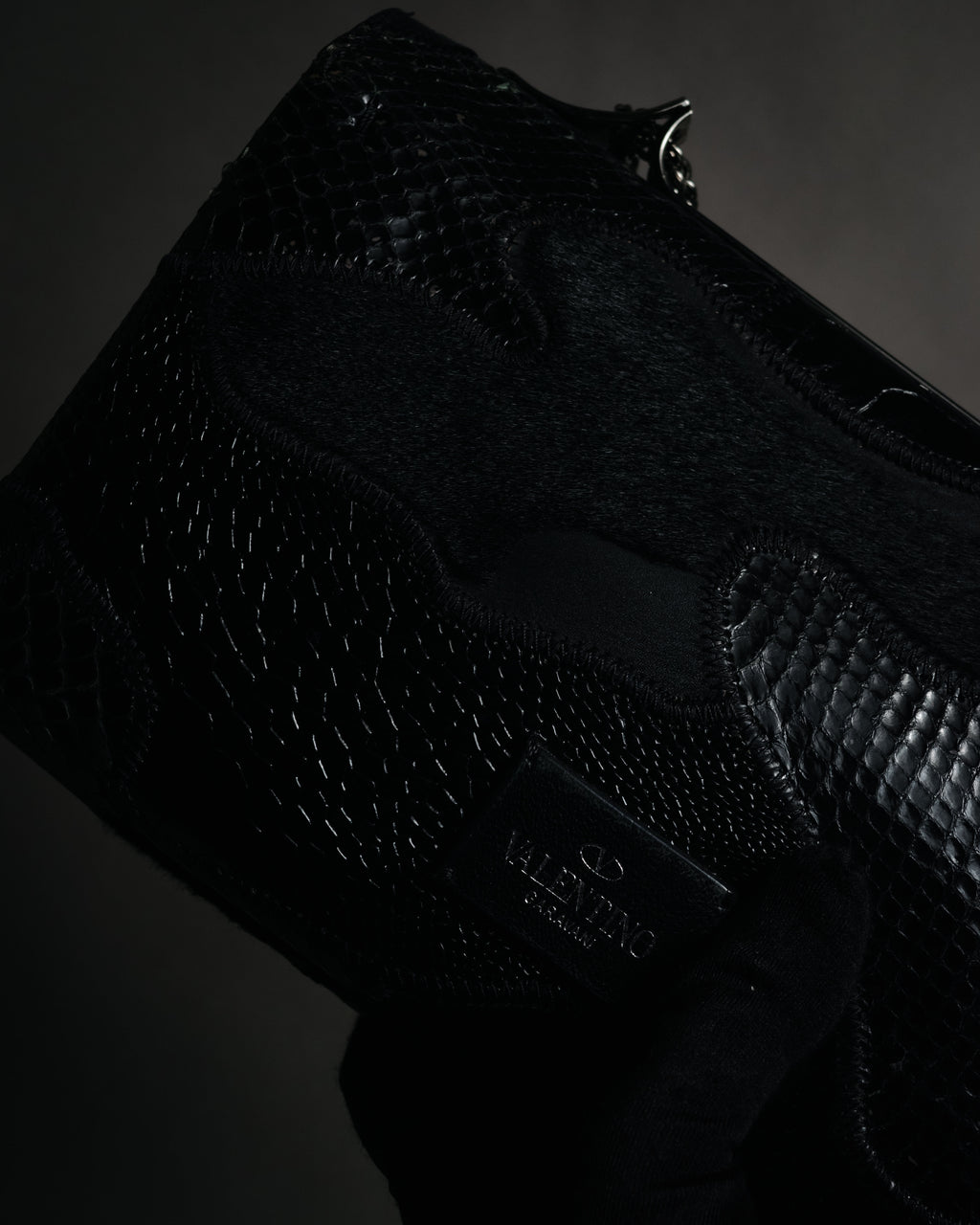–SPECIAL– "VALENTINO GARAVANI" 2010’s Noir rockstud exotic patchwork chain bag