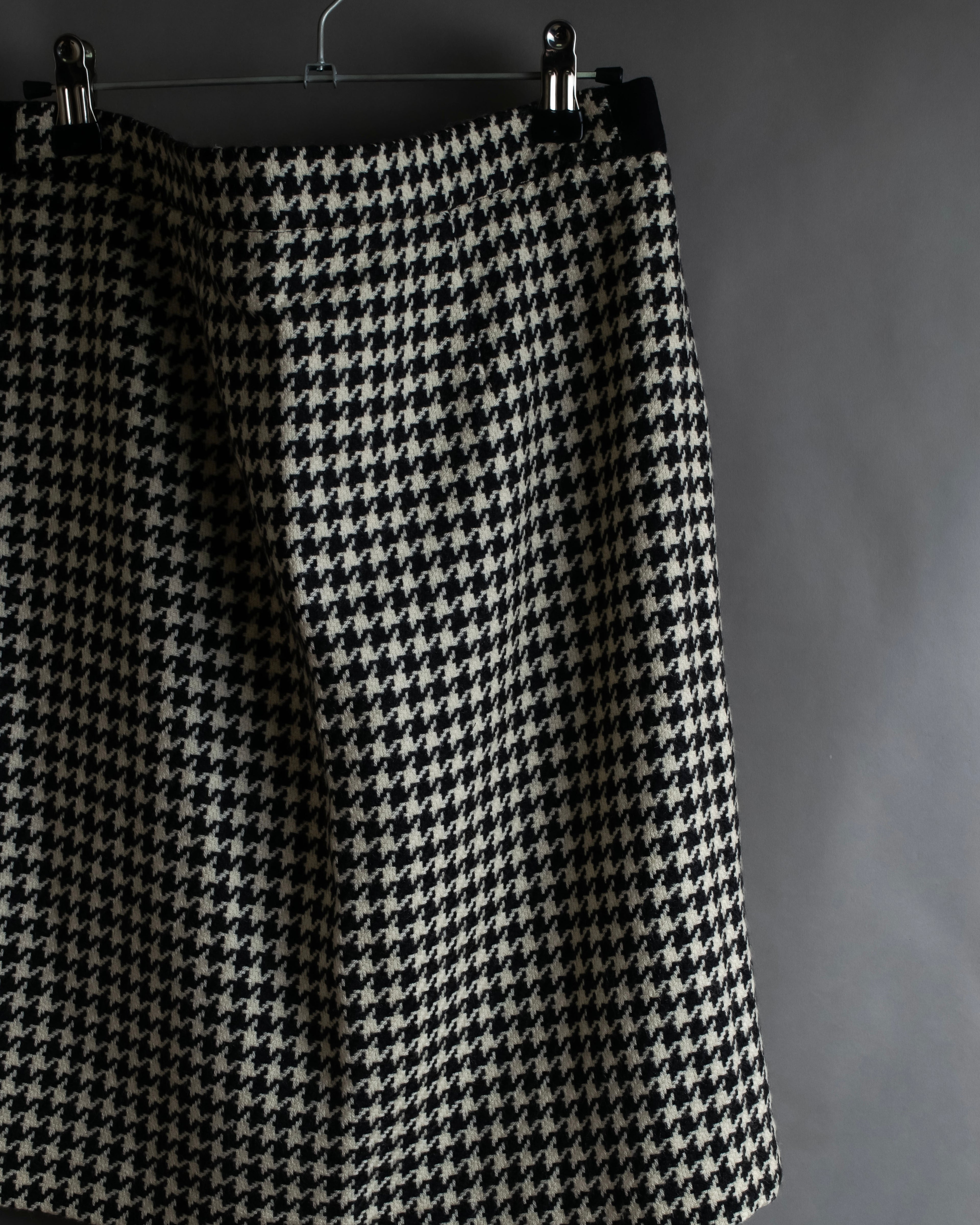 "Valentino Garavani" Houndstooth pattern lace velvet design set up