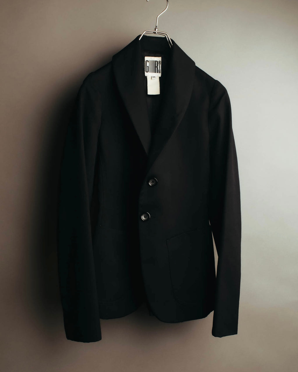 "GR 816" 90's Minimal black tailored blazer