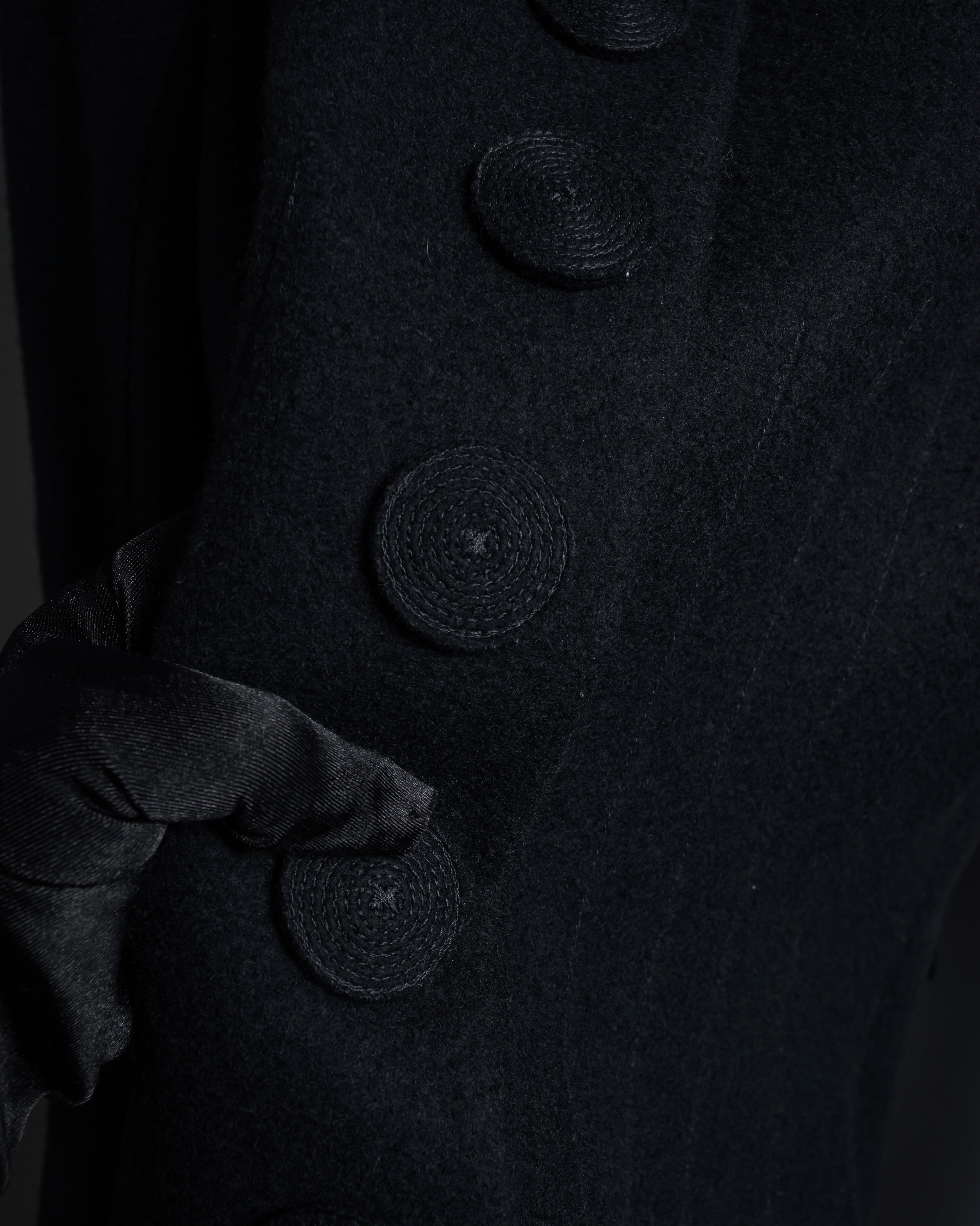 "Marc Jacobs" A soft flowing flared silhouette long coat