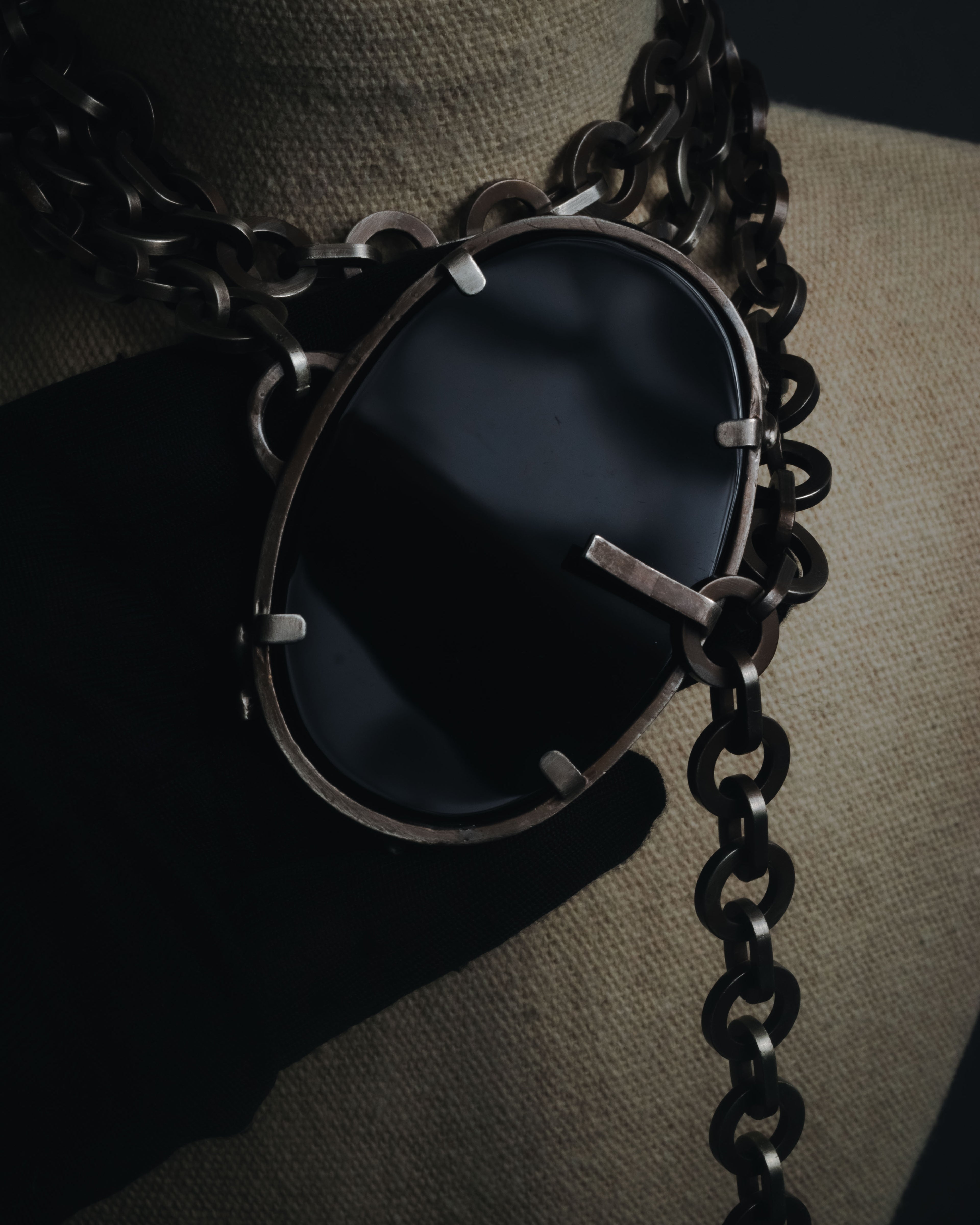 "VALENTINO GARAVANI" 2010’s dark romantic statement necklace＆belt