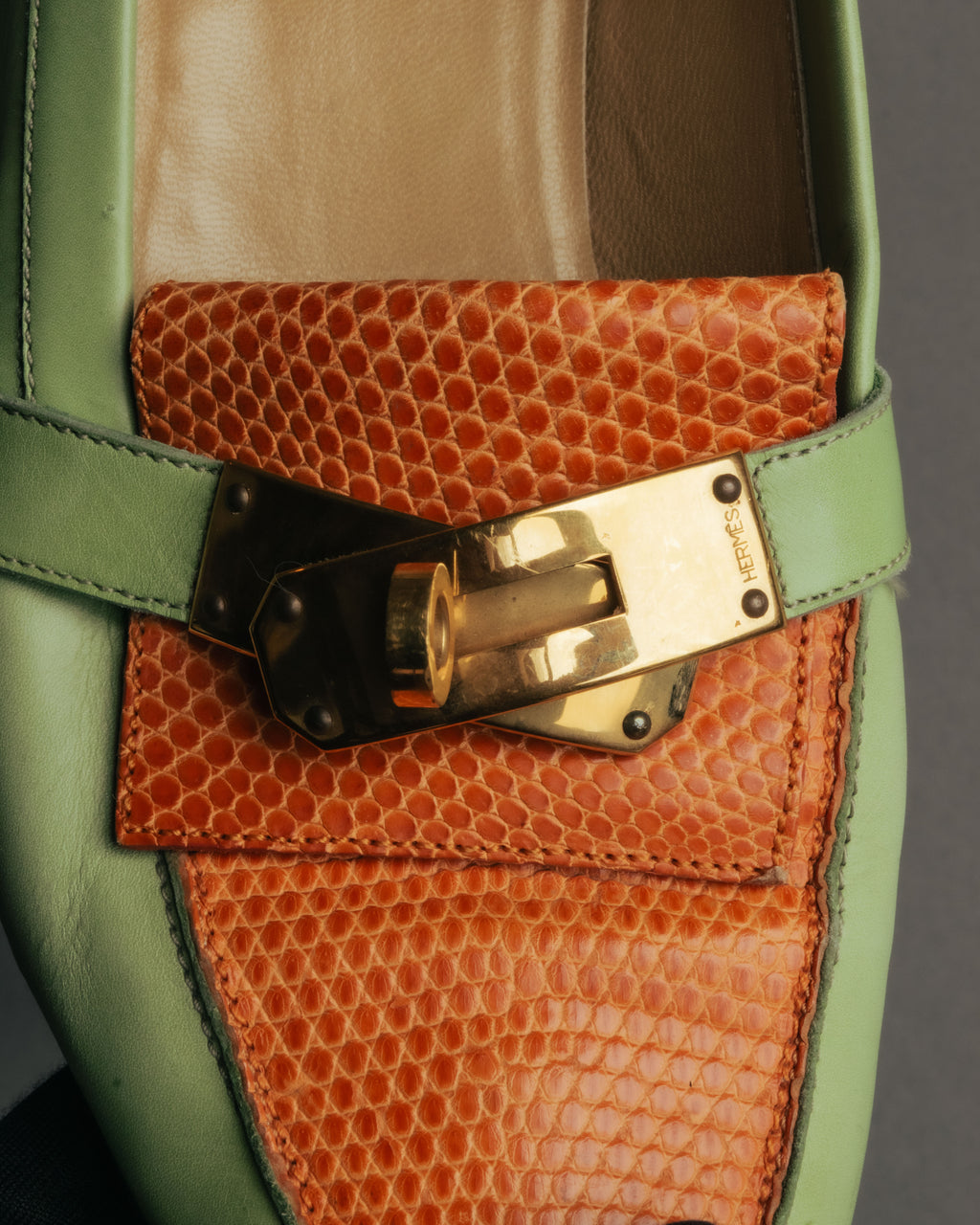 “Hermès” 90’s-00’s Kelly buckle leather loafer