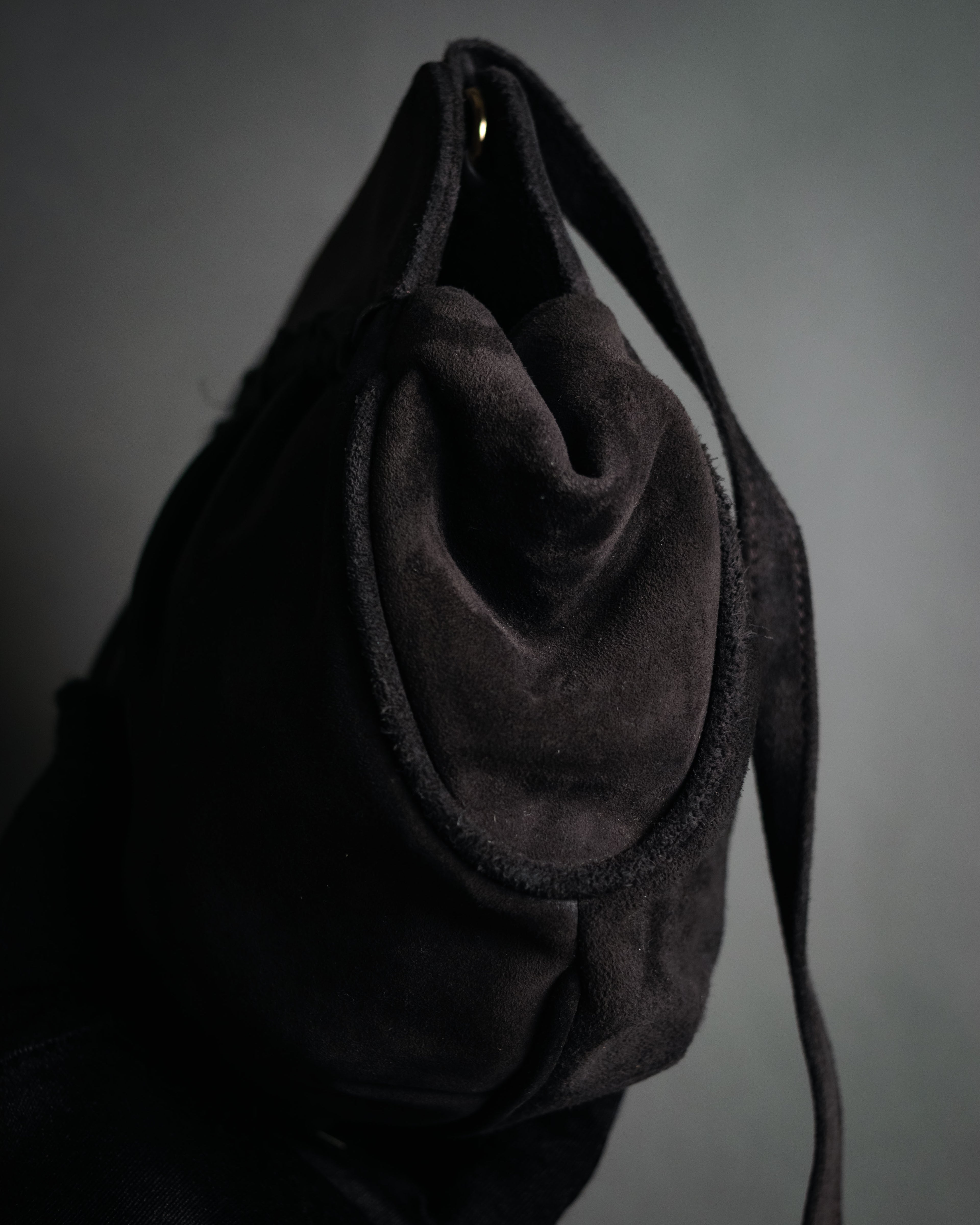 “Salvatore Ferragamo” 80’s-90’s Suede shirred ribbon shoulder bag