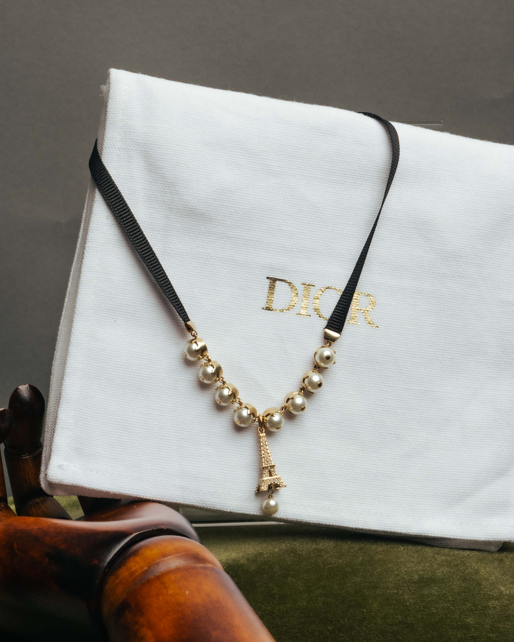 -SPECIAL- “DIOR” 2017-2023 Eiffel tower pearl ribbon choker