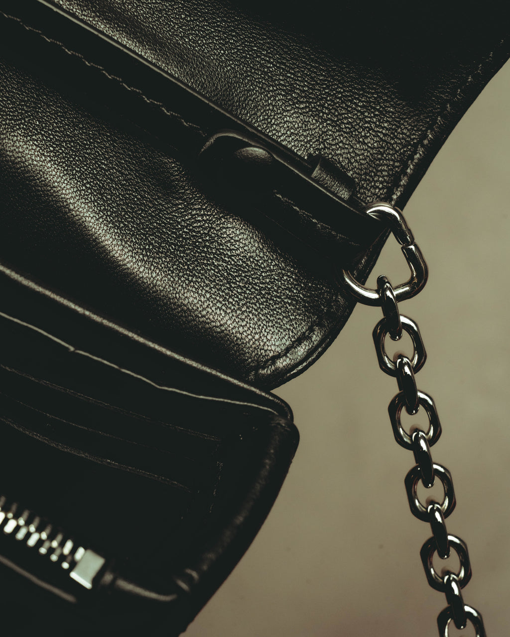 –SPECIAL– "Maison Margiela" 2020's Quilted leather chain shoulder bag