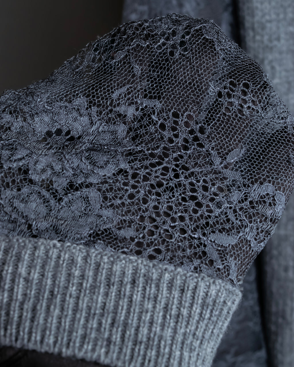 "VALENTINO" Floral lace cable knit docking design pullover