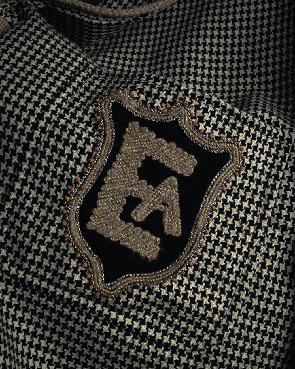 "Emporio Armani" 90’s Houndstooth piped crest blazer