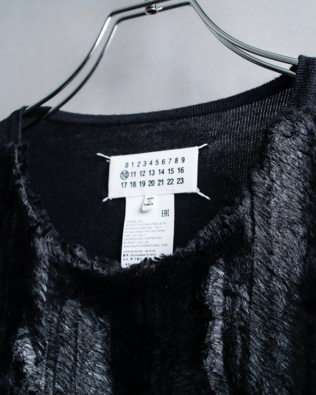 "MAISON MARGIELA"
Fur docking high gauge knit
