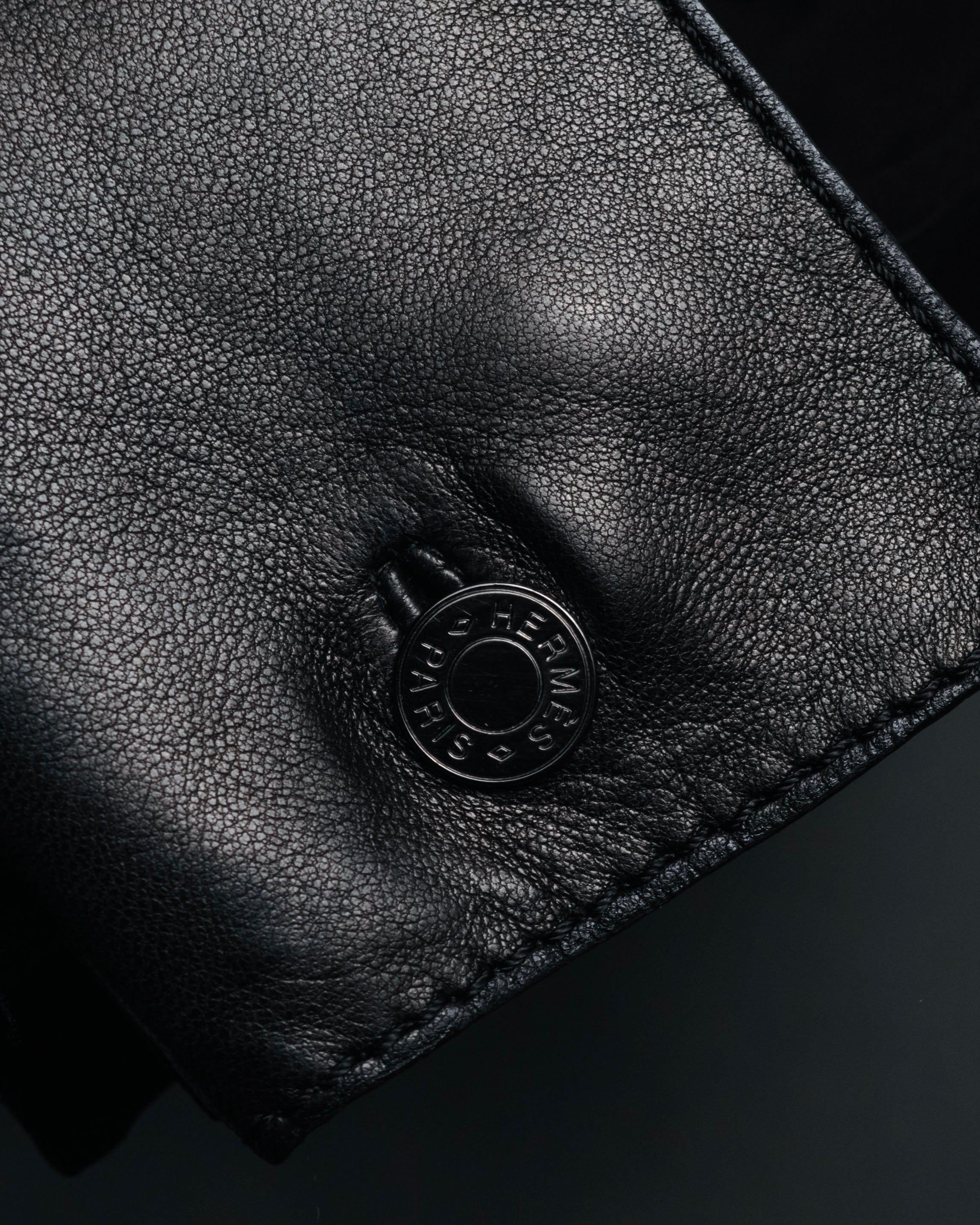 –SPECIAL– "HERMES" 00’s Leather-trimmed viscose evening shirt