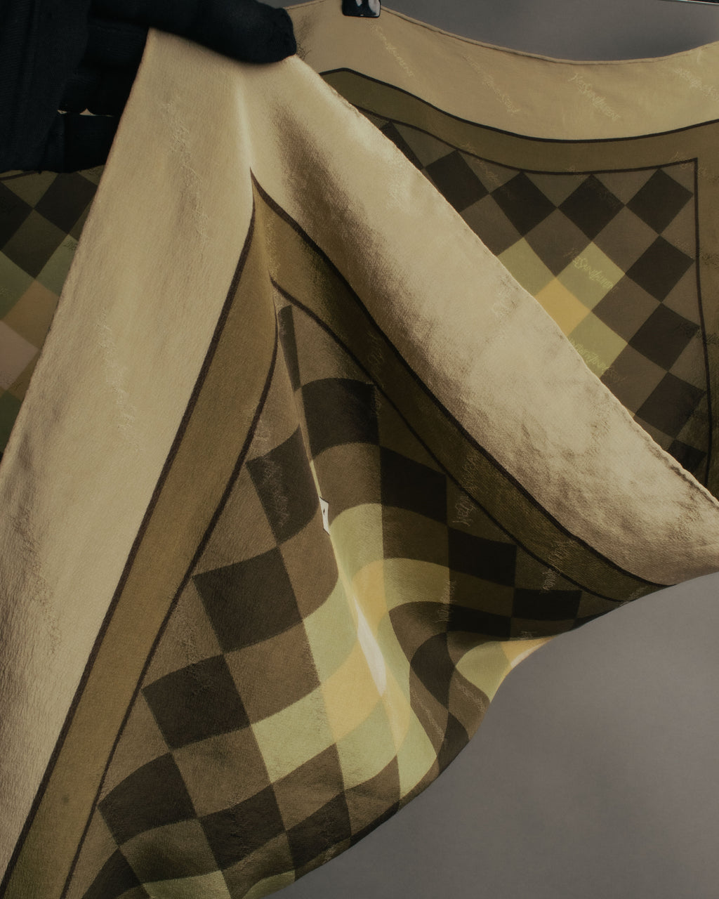 “Yves Saint Laurent” 80’s-90’s Sheer check silk scarf