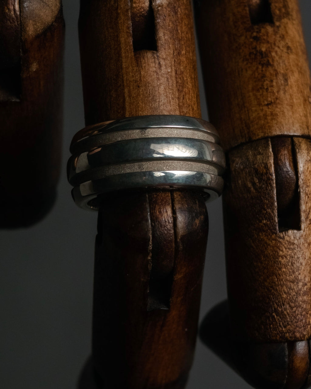 “Tiffany & Co.” 1995 Grooved sterling silver ring