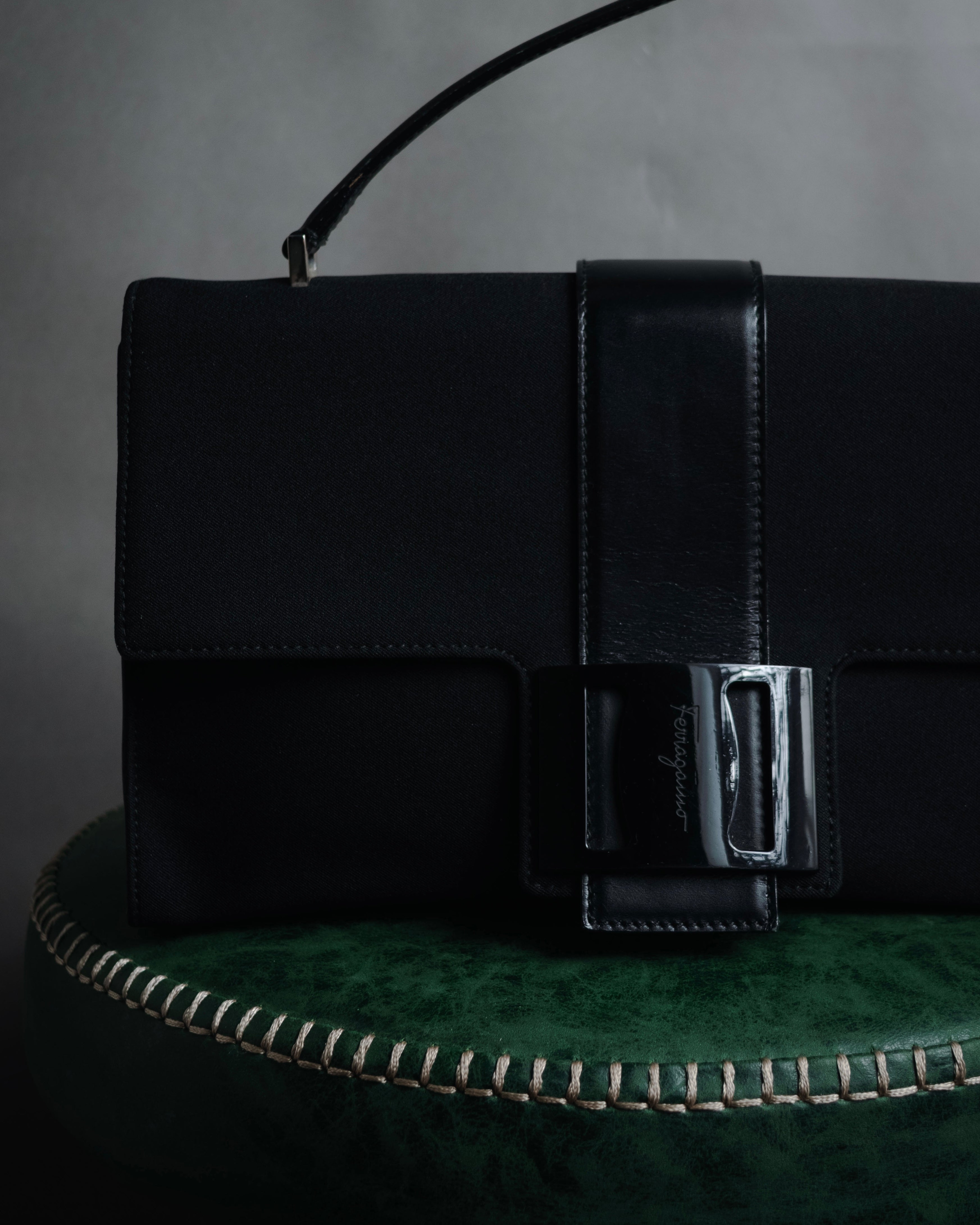 "Salvatore Ferragamo" 90’s-00’s Archive shoe embossed leather shoulder bag