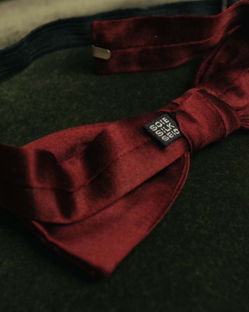“Christian Dior” Late 80’s-90’s monsieur burgundy satin bow tie