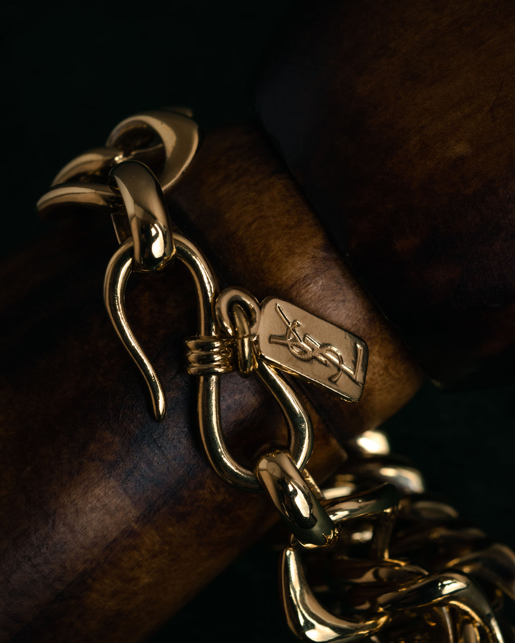 –SPECIAL– “Yves Saint Laurent” 90’s sculptural chain bracelet