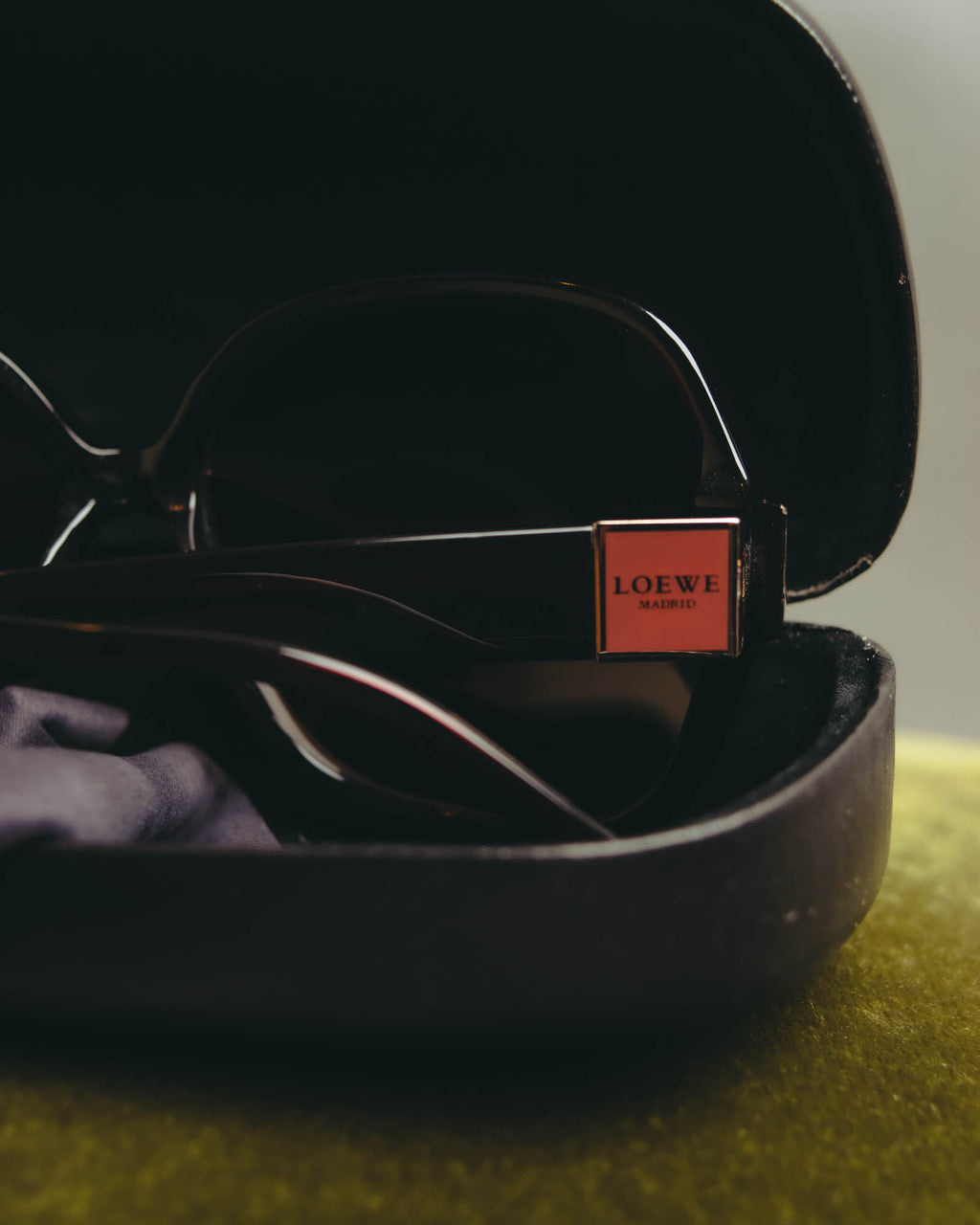 "LOEWE" 00's-10's Oversized butterfly sunglasses