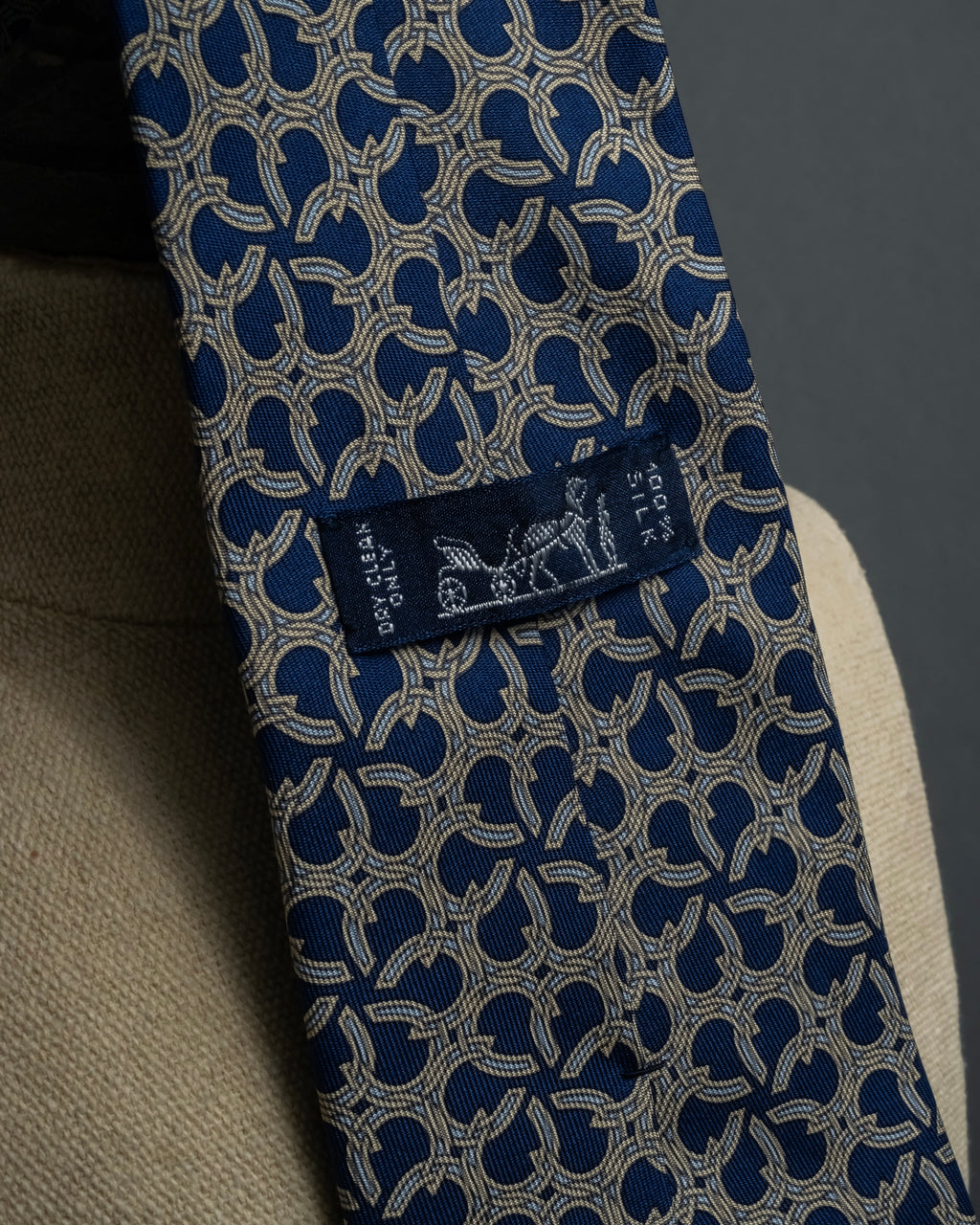 "HERMES" Saddlery anchor chain motif silk neck tie