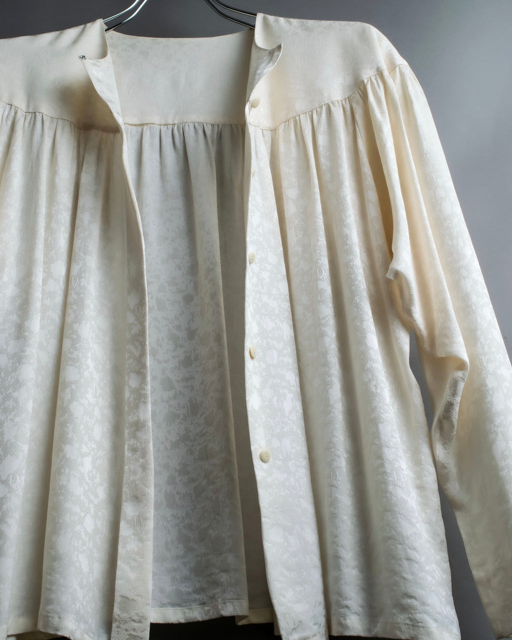 "Christian Dior" Shiny off-white shirt