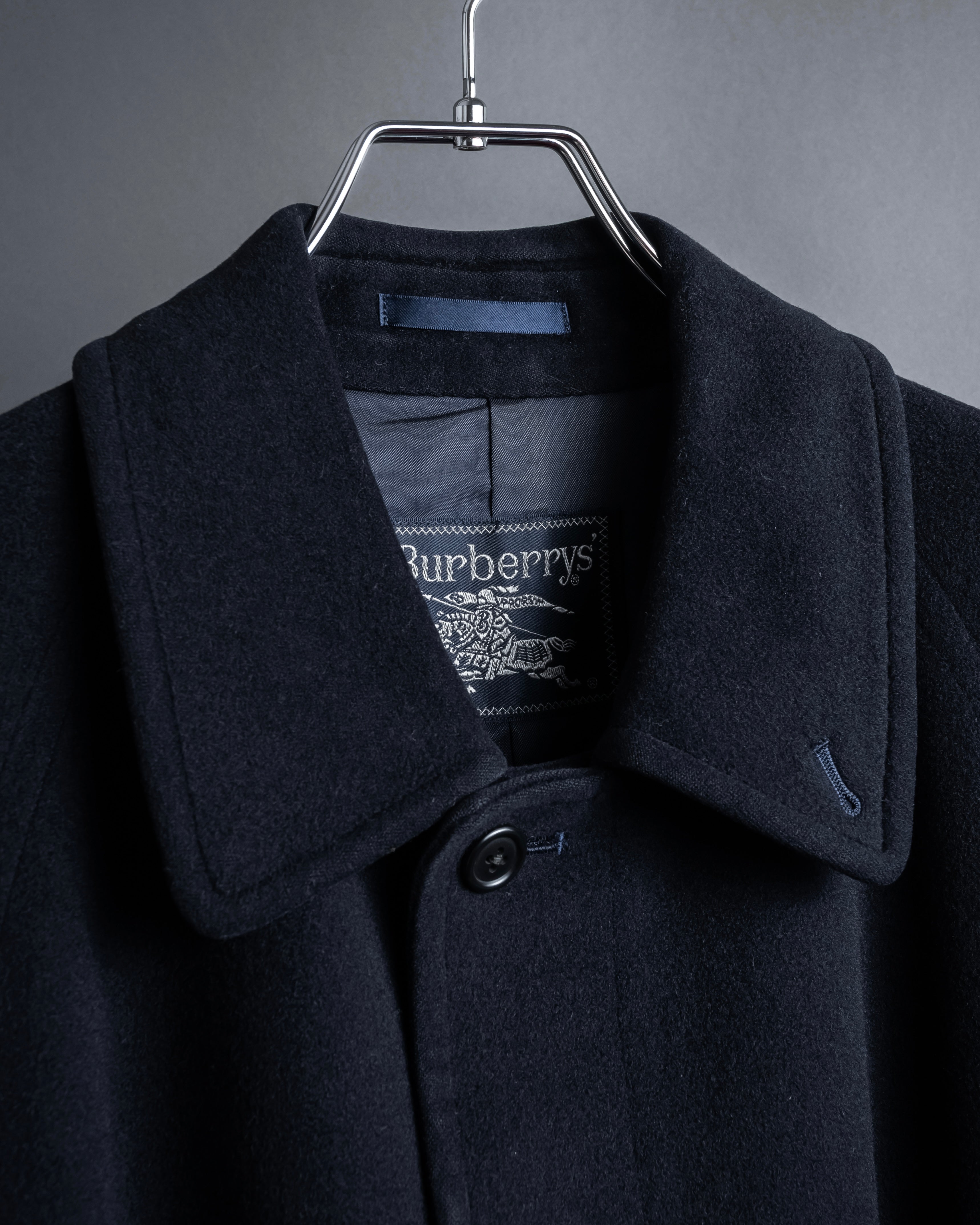 "BURBERRYS" High density wool stand collar coat
