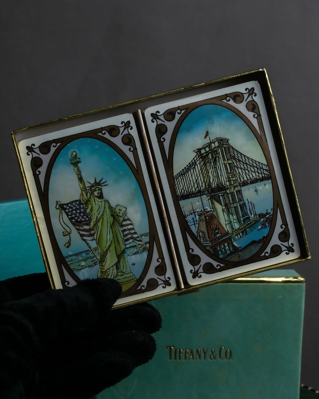 "Tiffany&Co" American motif playing card set