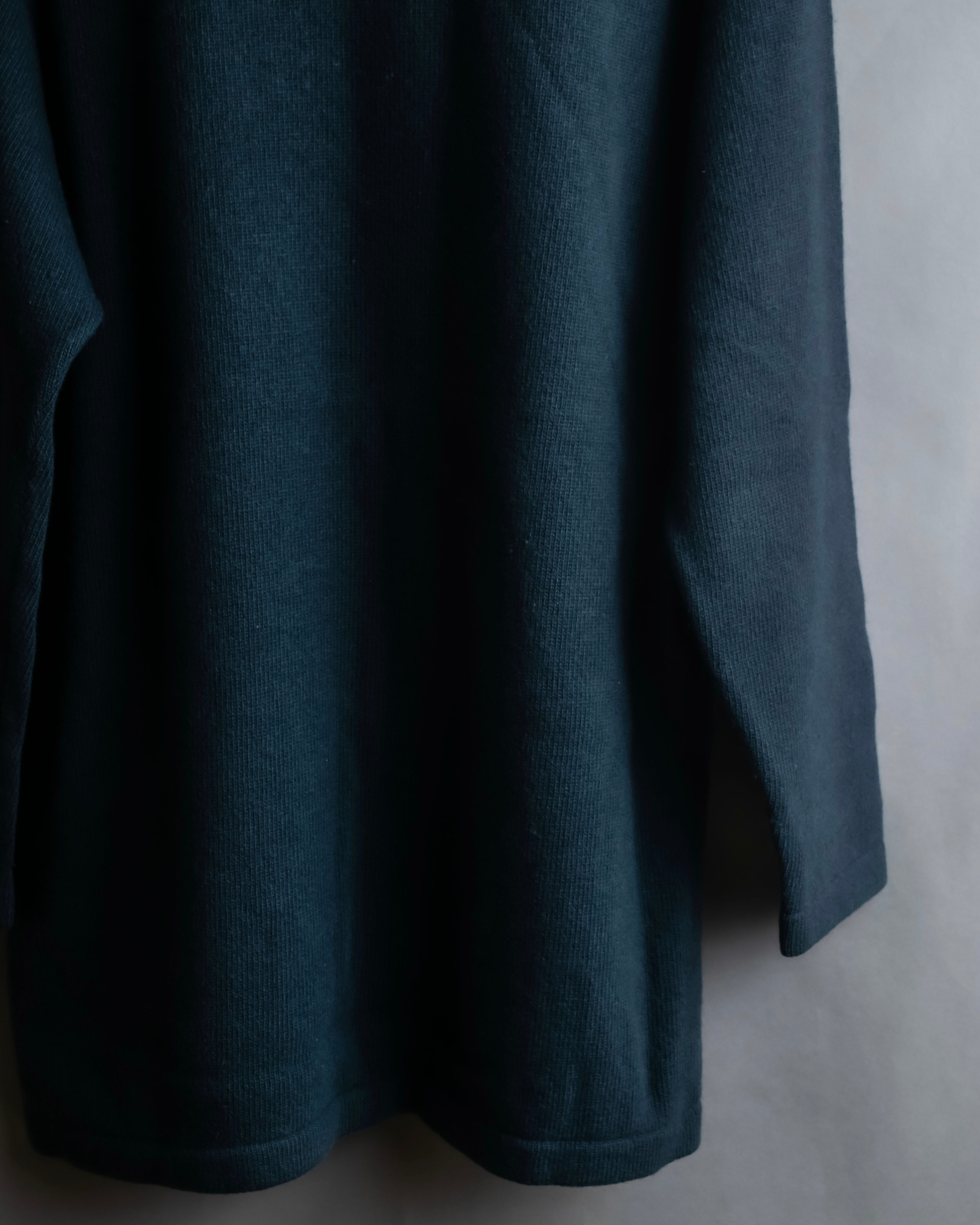 "ICEBERG" Dumbo embroidery design graphic knit pullover