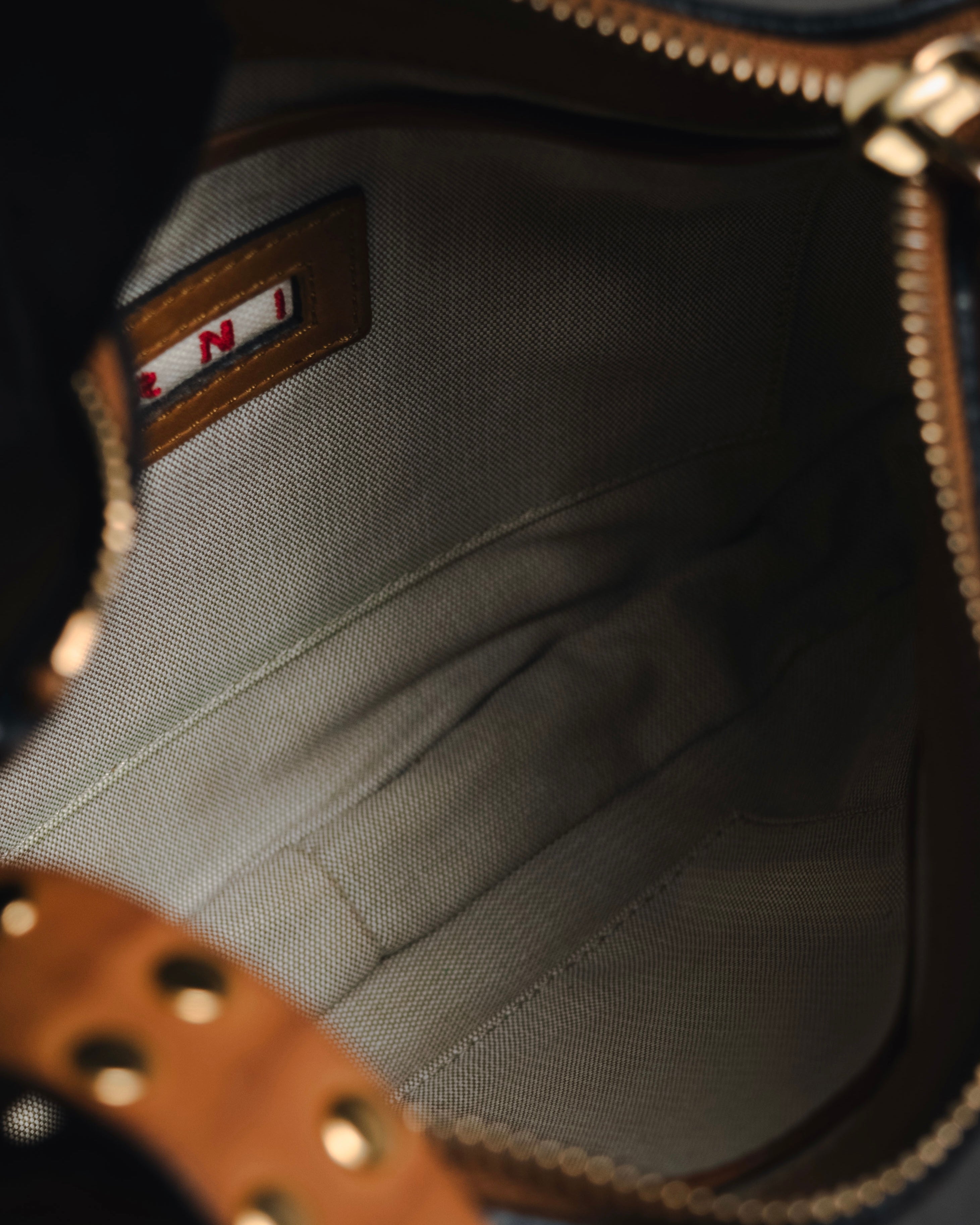 "MARNI" 2010’s-20’s studded leather shoulder bag