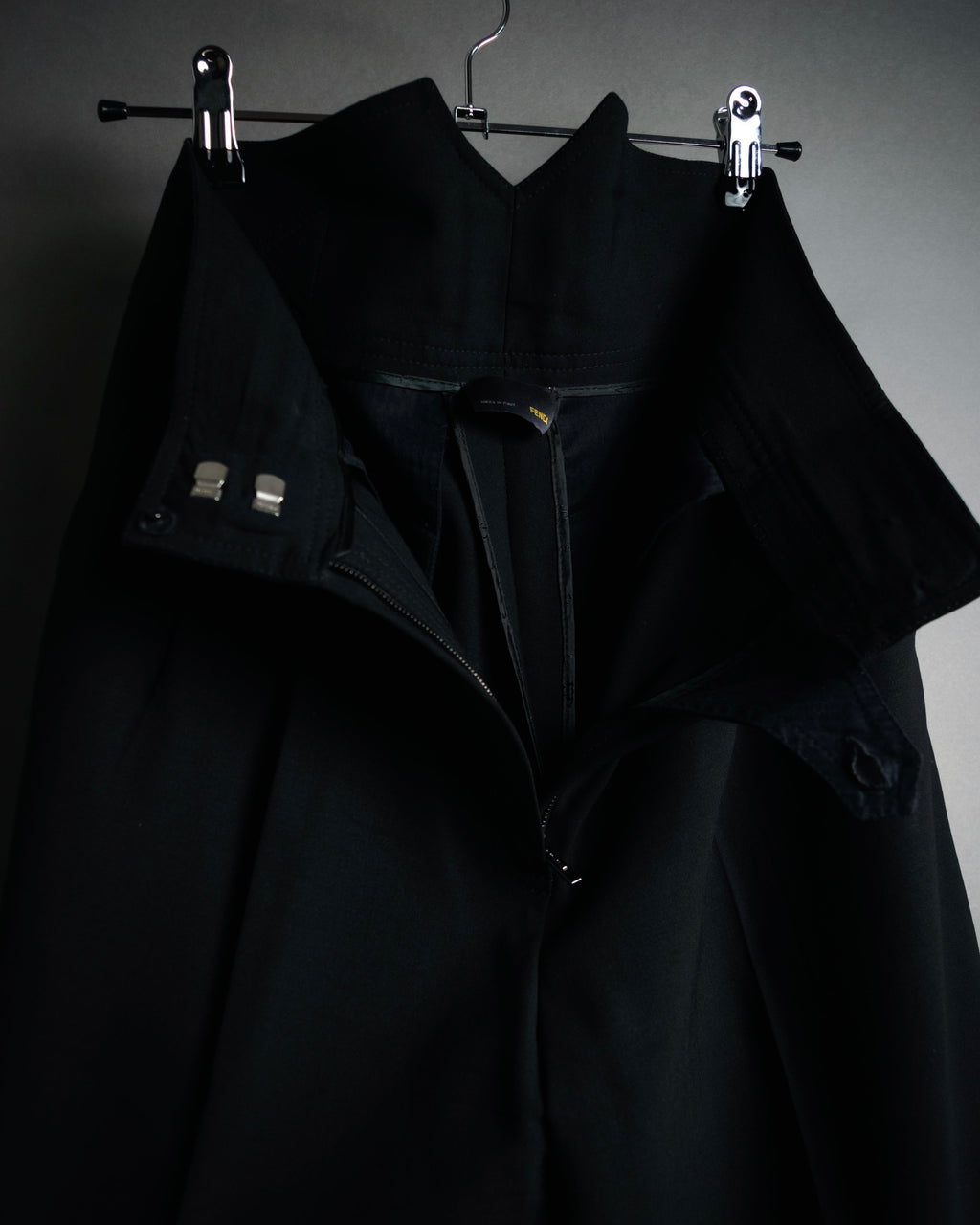 “FENDI” 90’s-00’s Sculpted V-back wide-leg trousers
