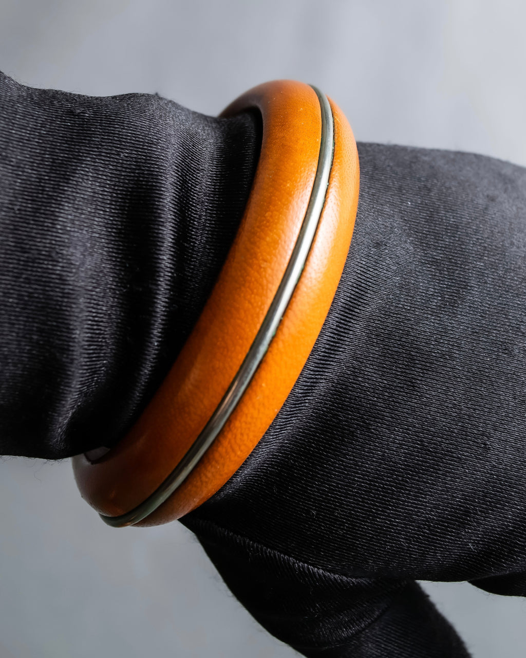 "HERMES" Brown leather＆metal line combination bangle