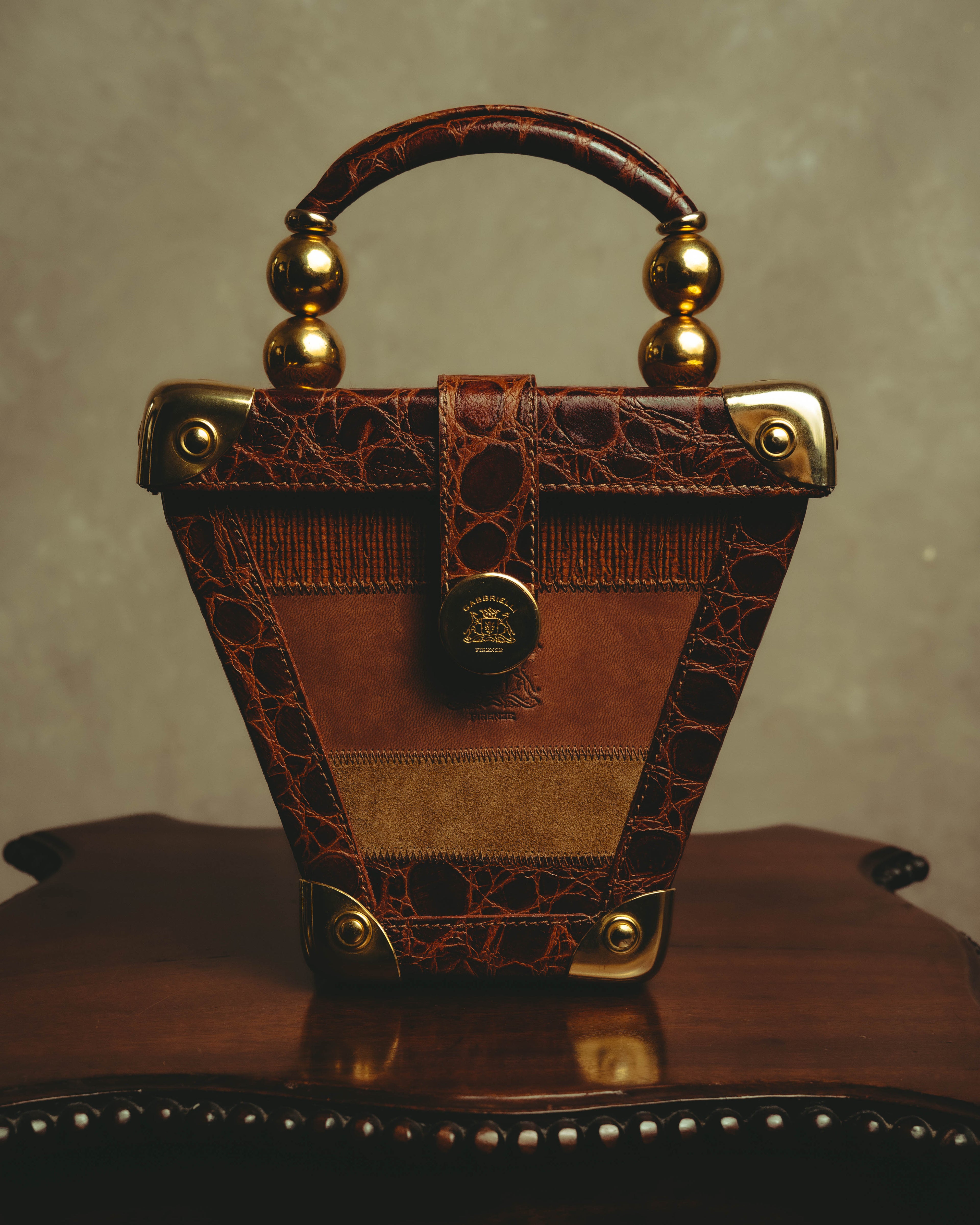 –SPECIAL– "GABBRIELLI FIRENZE" 70's-80's Sculptural structured leather handbag