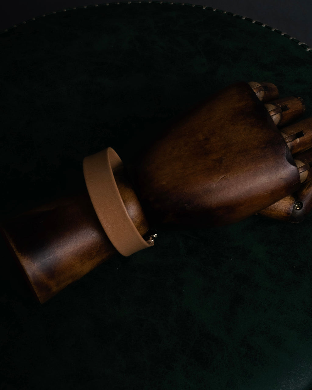 “Salvatore Ferragamo” 2000’s Gancini leather bracelet