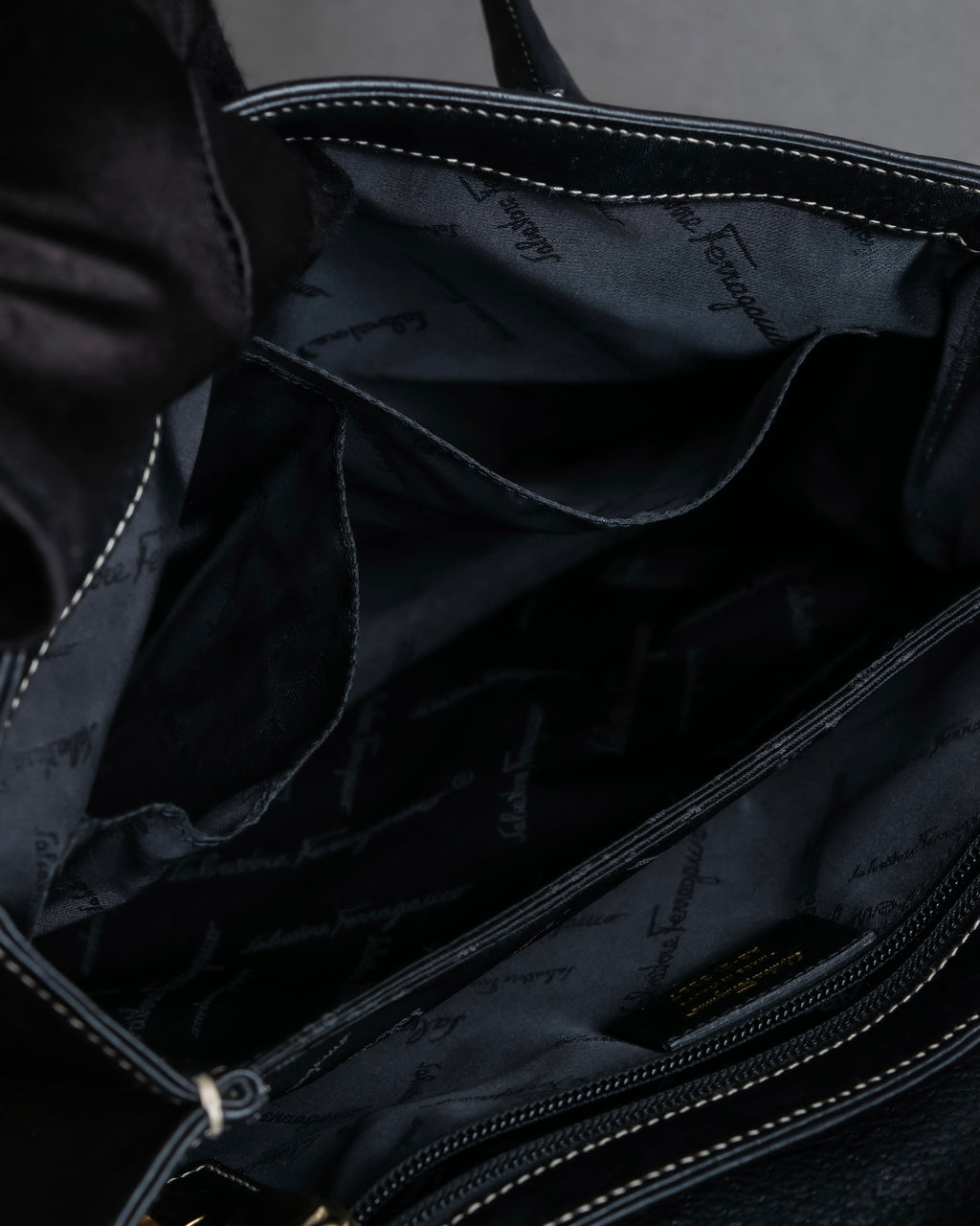 "Salvatore Ferragamo" Gancini motif design leather one-handle bag