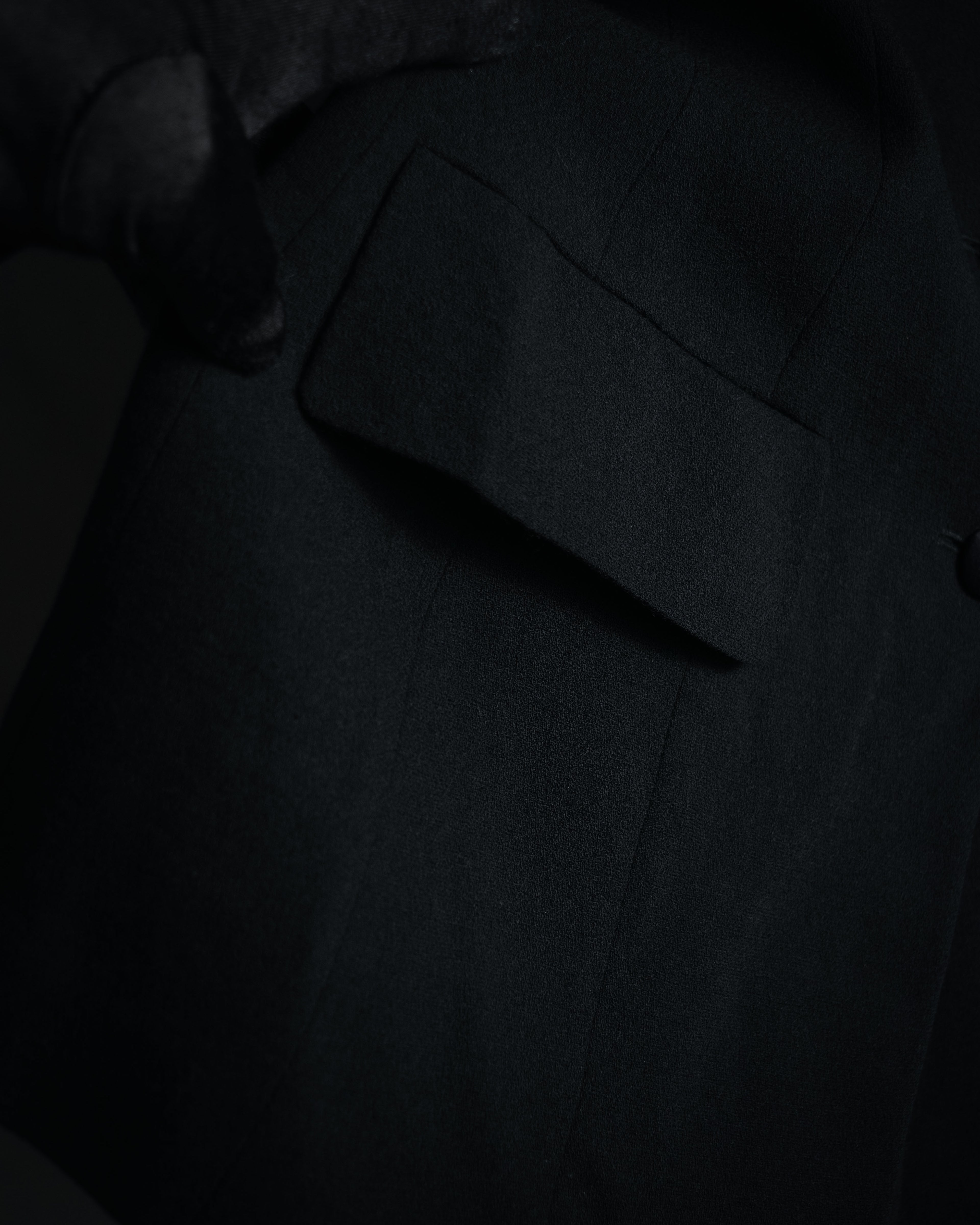 –SPECIAL– “FENDI” 90’s Embroidered collar long tailored jacket