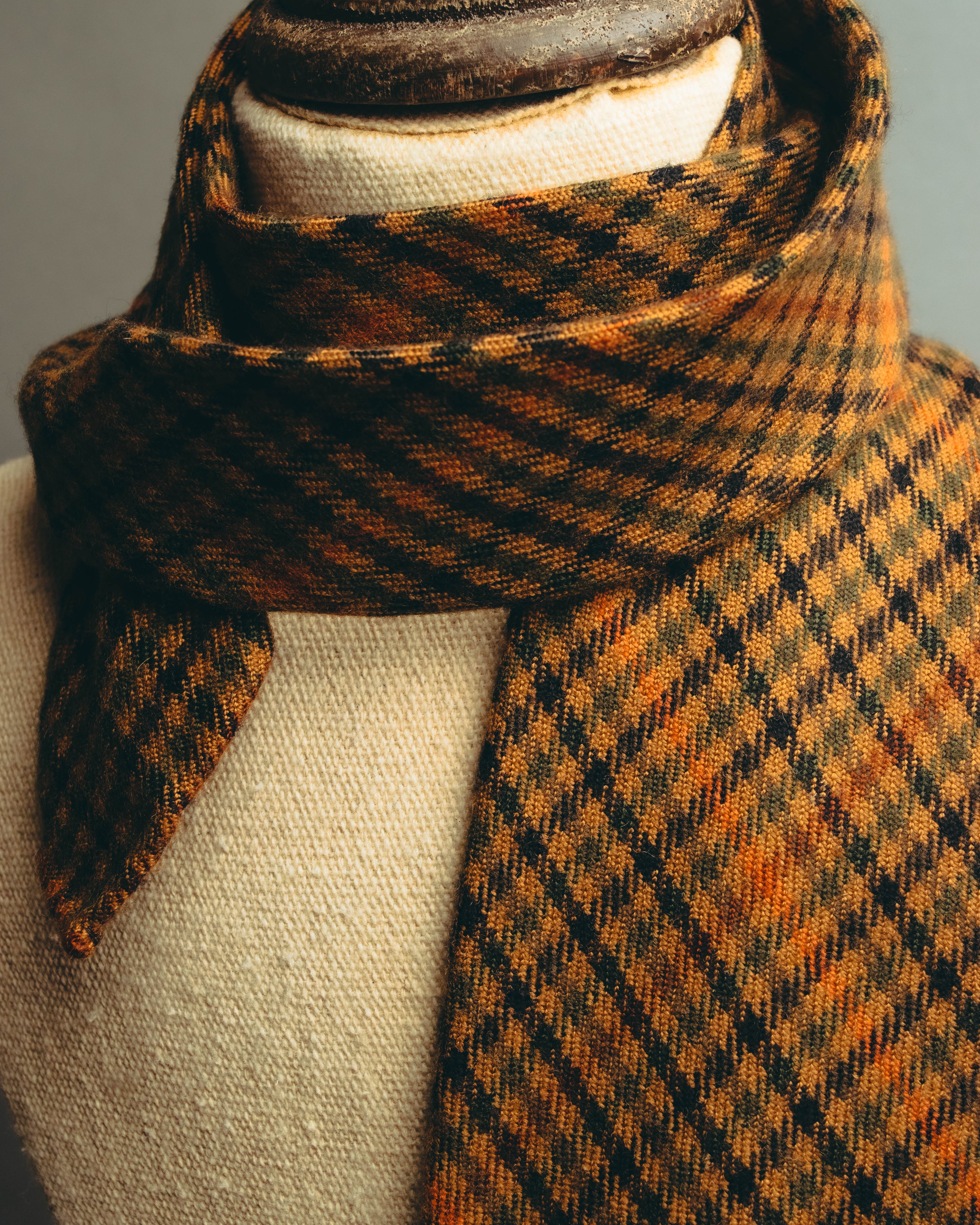 -SPECIAL- “HERMÈS” 70’s-90’s Glen plaid cashmere tie