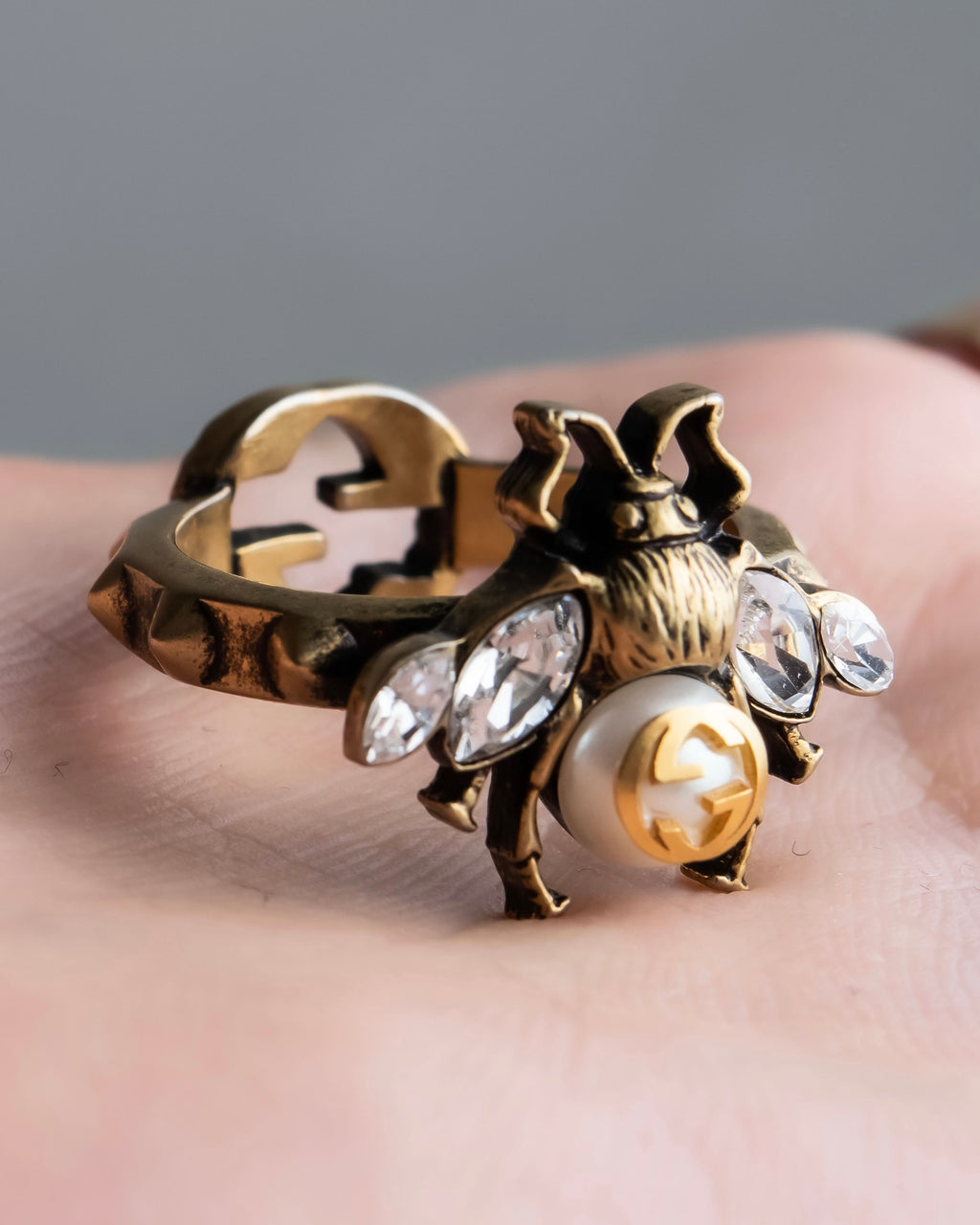 "GUCCI" Bee motif interlocking G ring