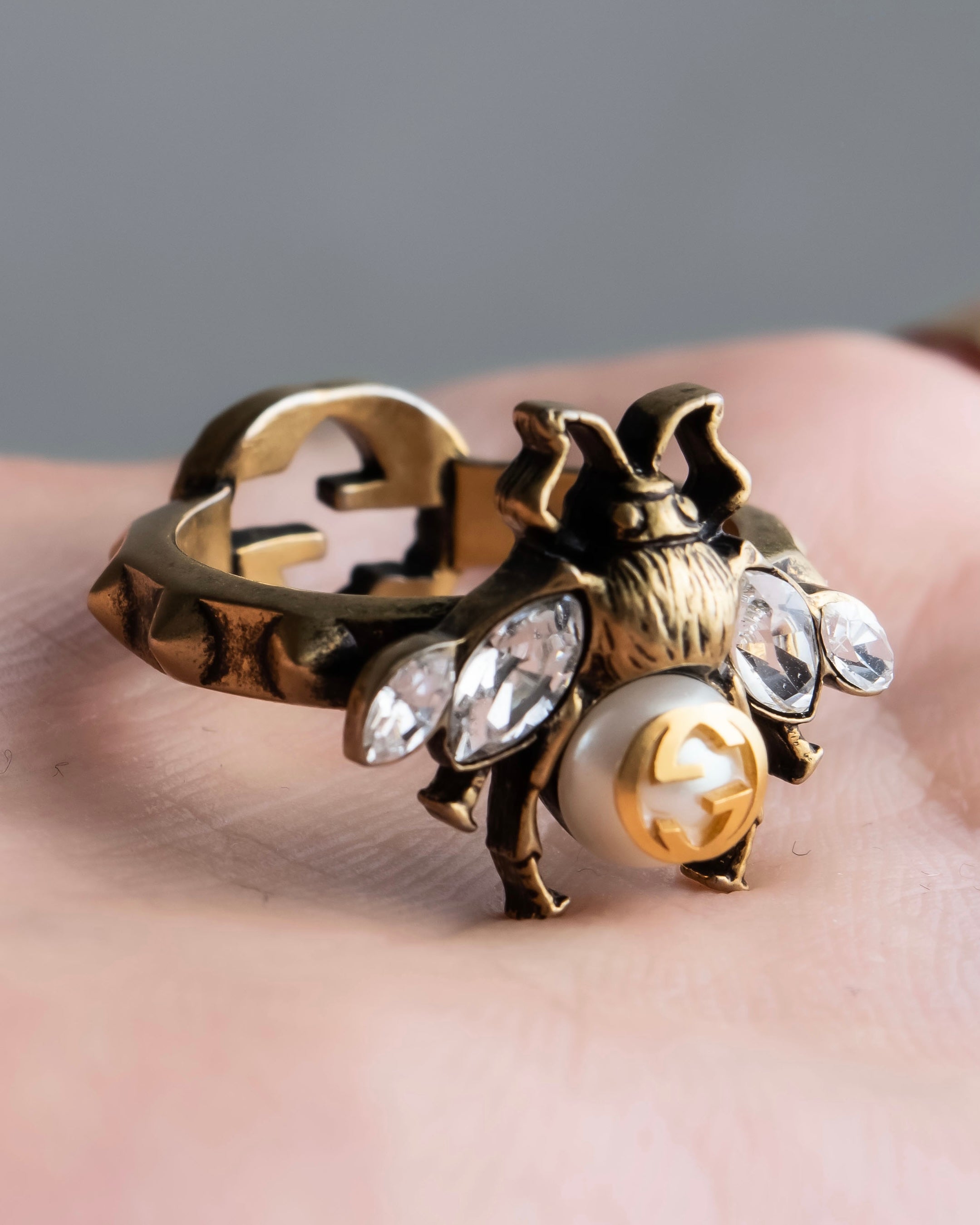 "GUCCI" Bee motif interlocking G ring