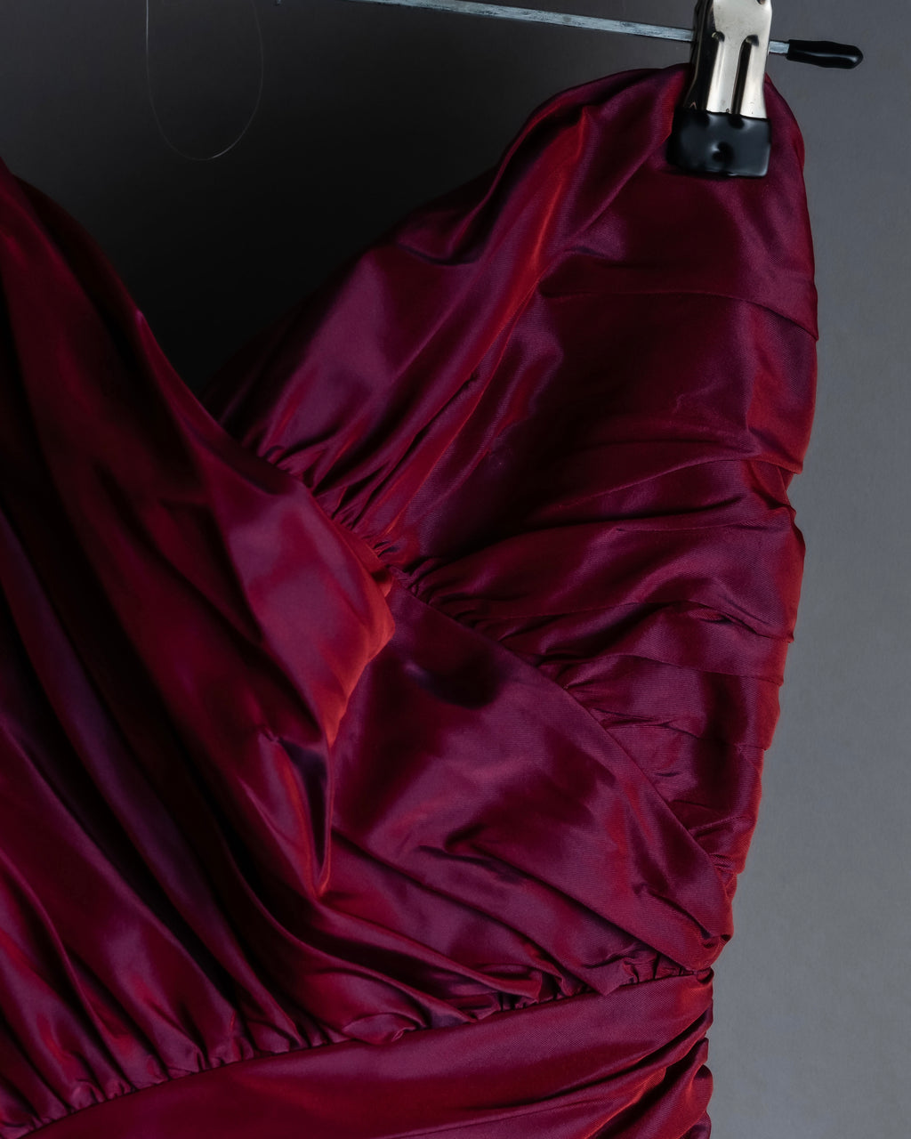 "TADASHI SHOJI" Beautiful color design dress