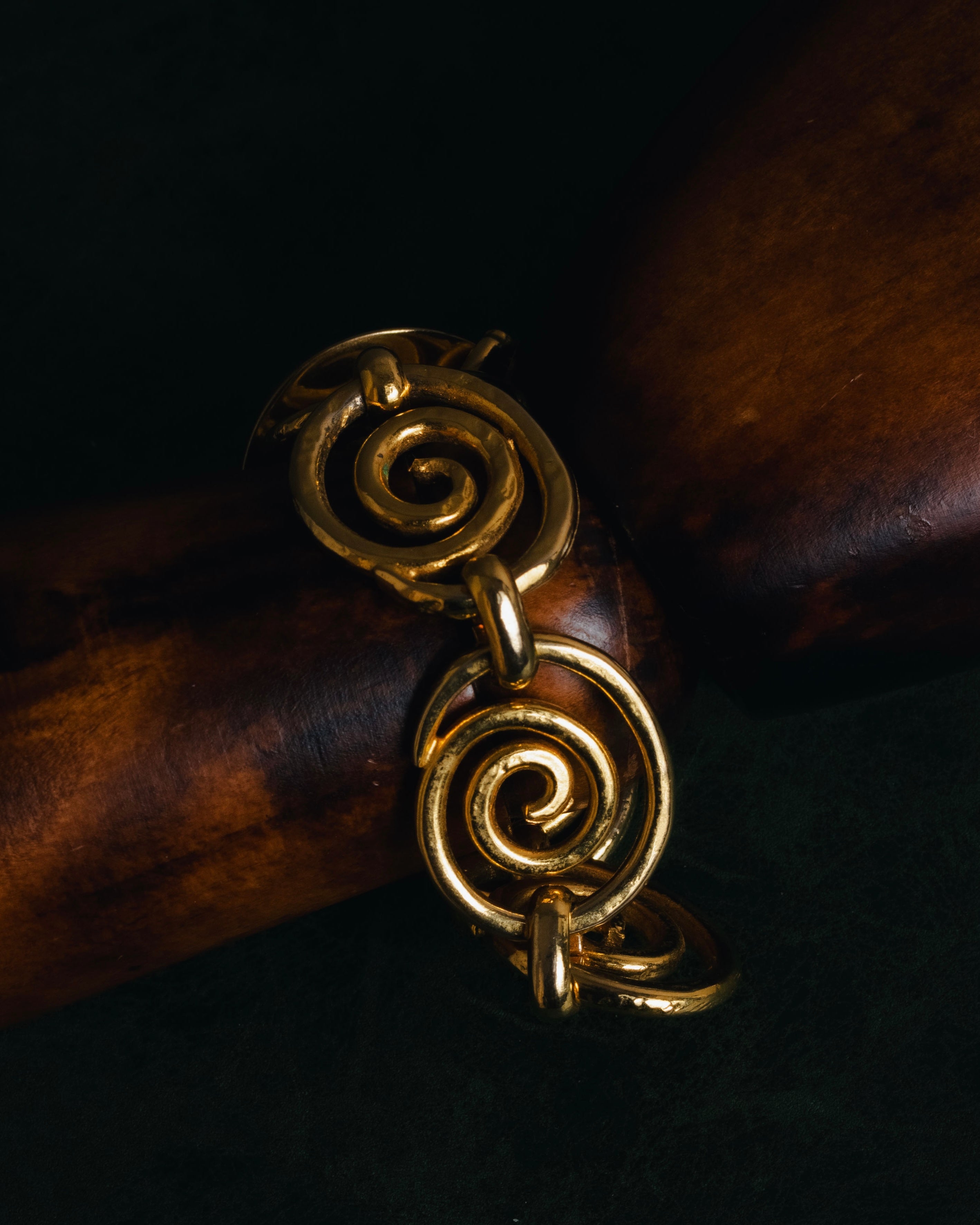 "CELINE" Early 90s spiral circle chain toggle bracelet