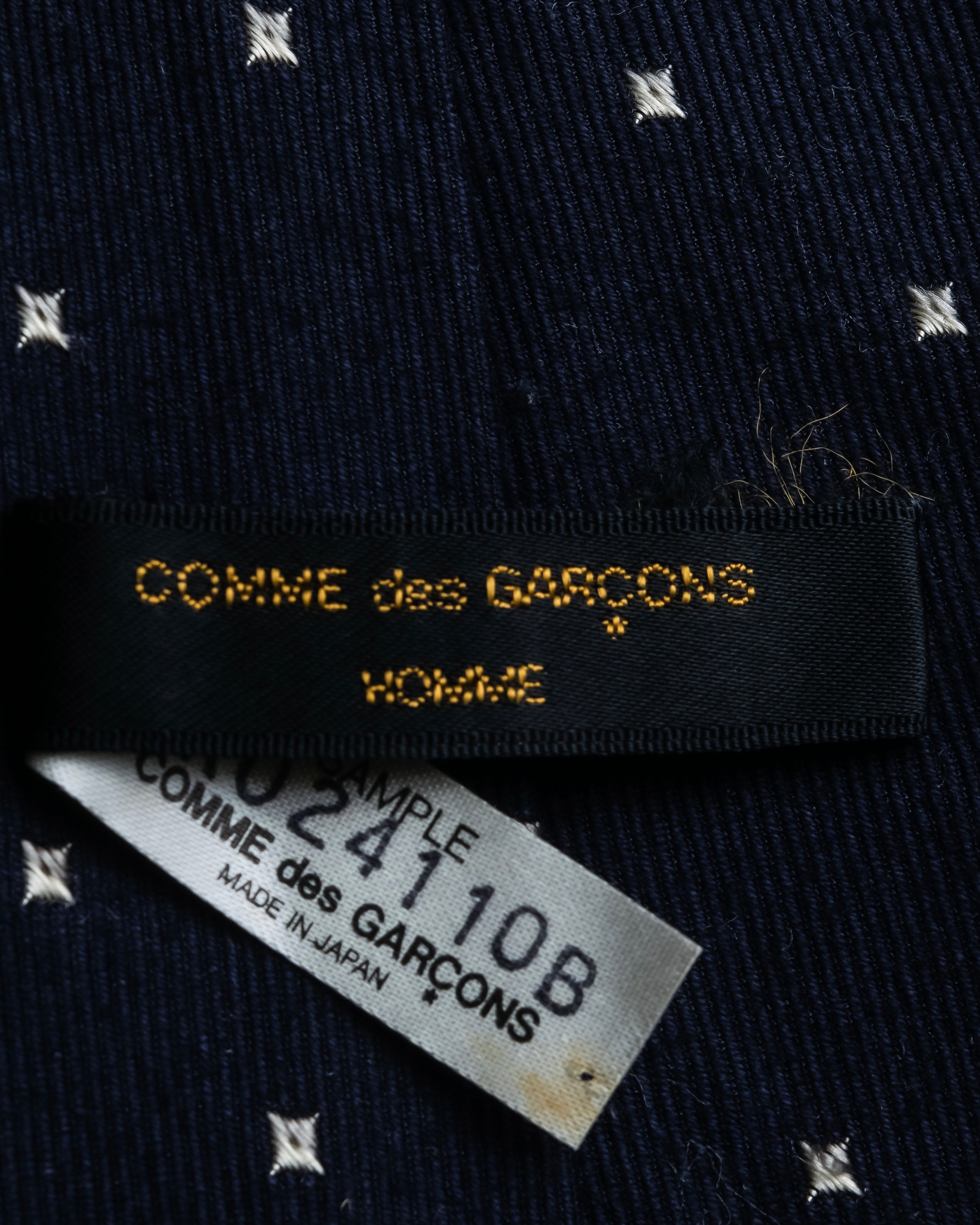 "COMME des GARCONS
 HOMME" Square diamond pattern sample necktie