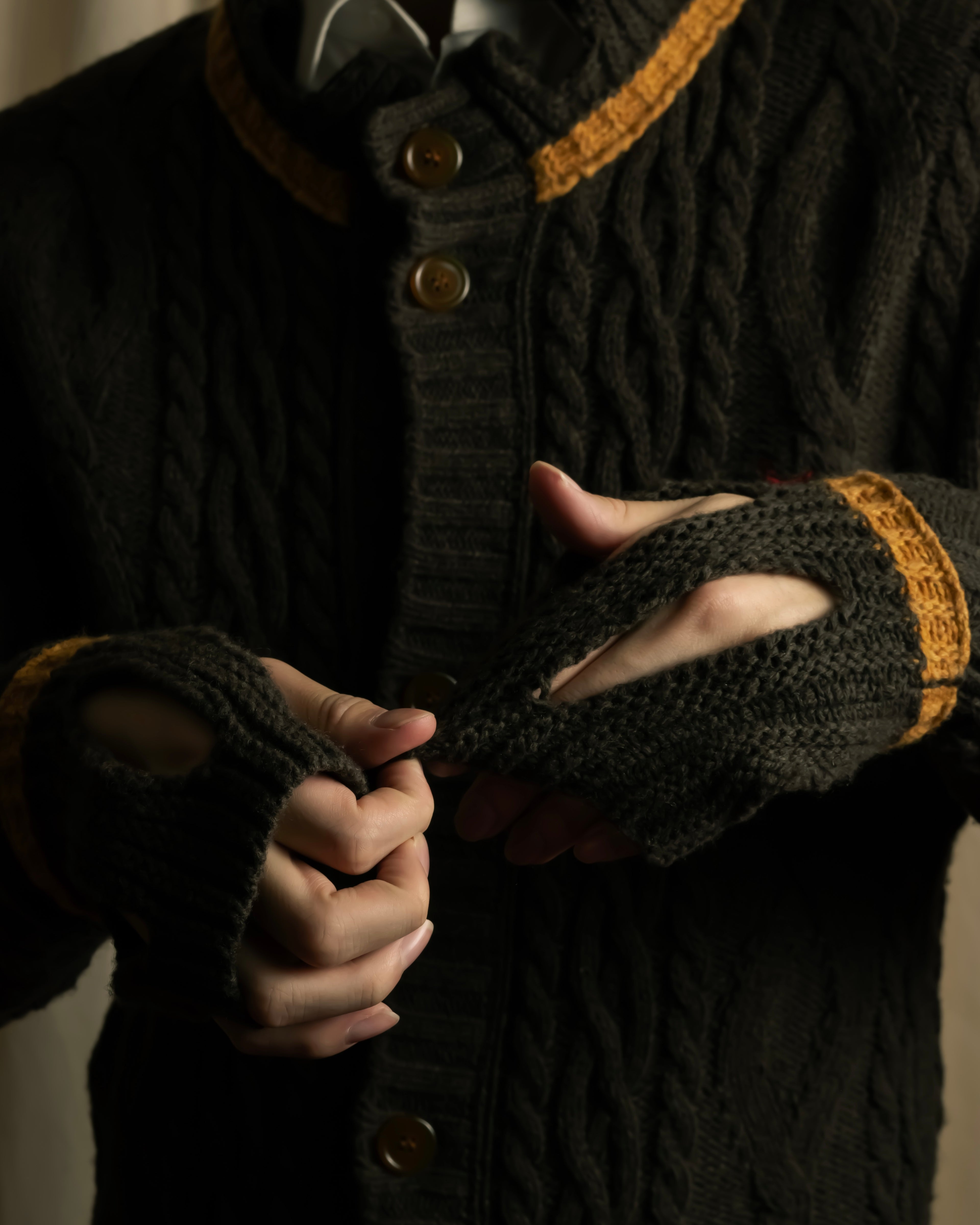 "Vivienne Westwood" Orb logo engraved cable knit cardigan